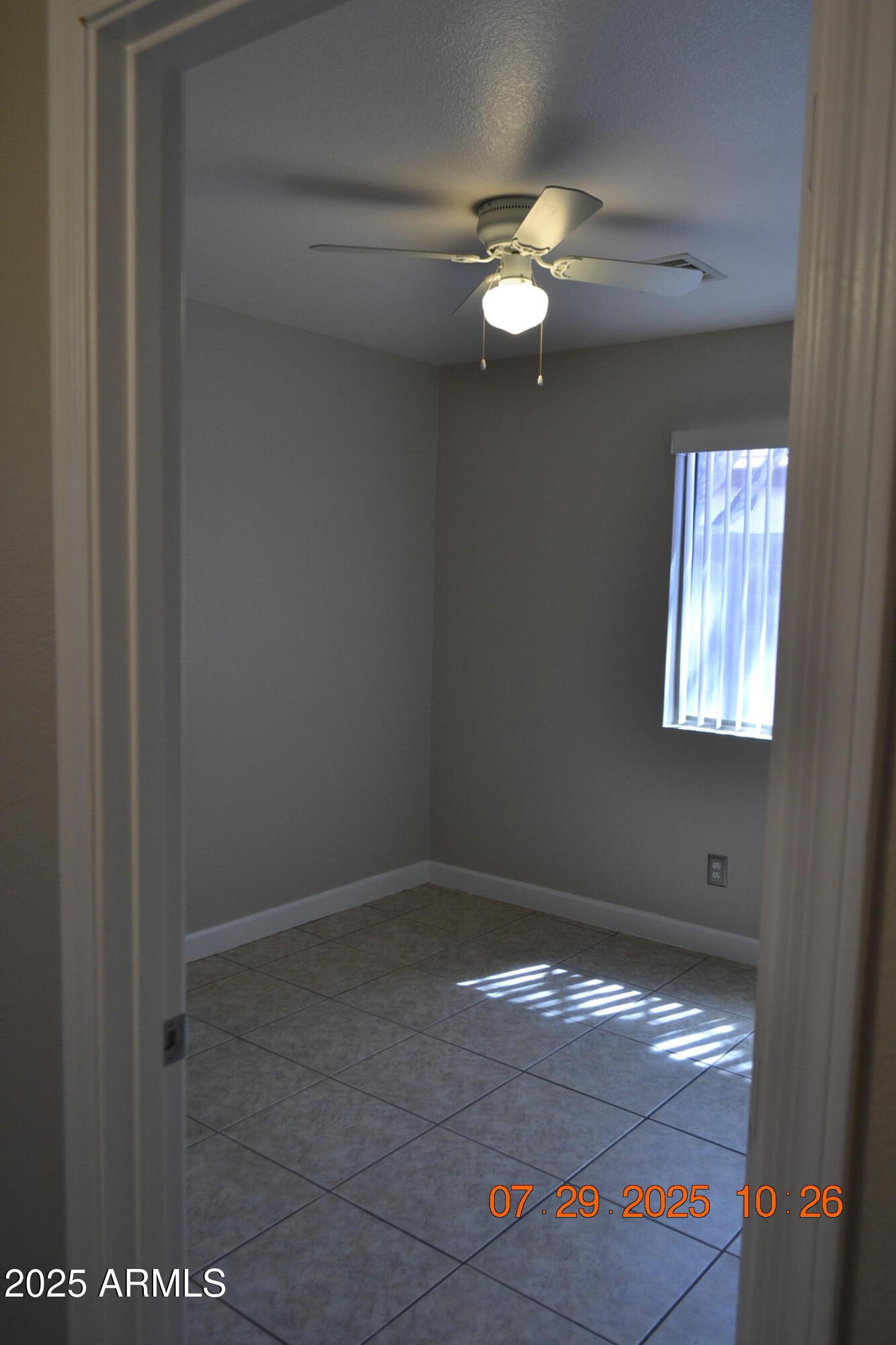 1050 E SANTA CRUZ Lane
