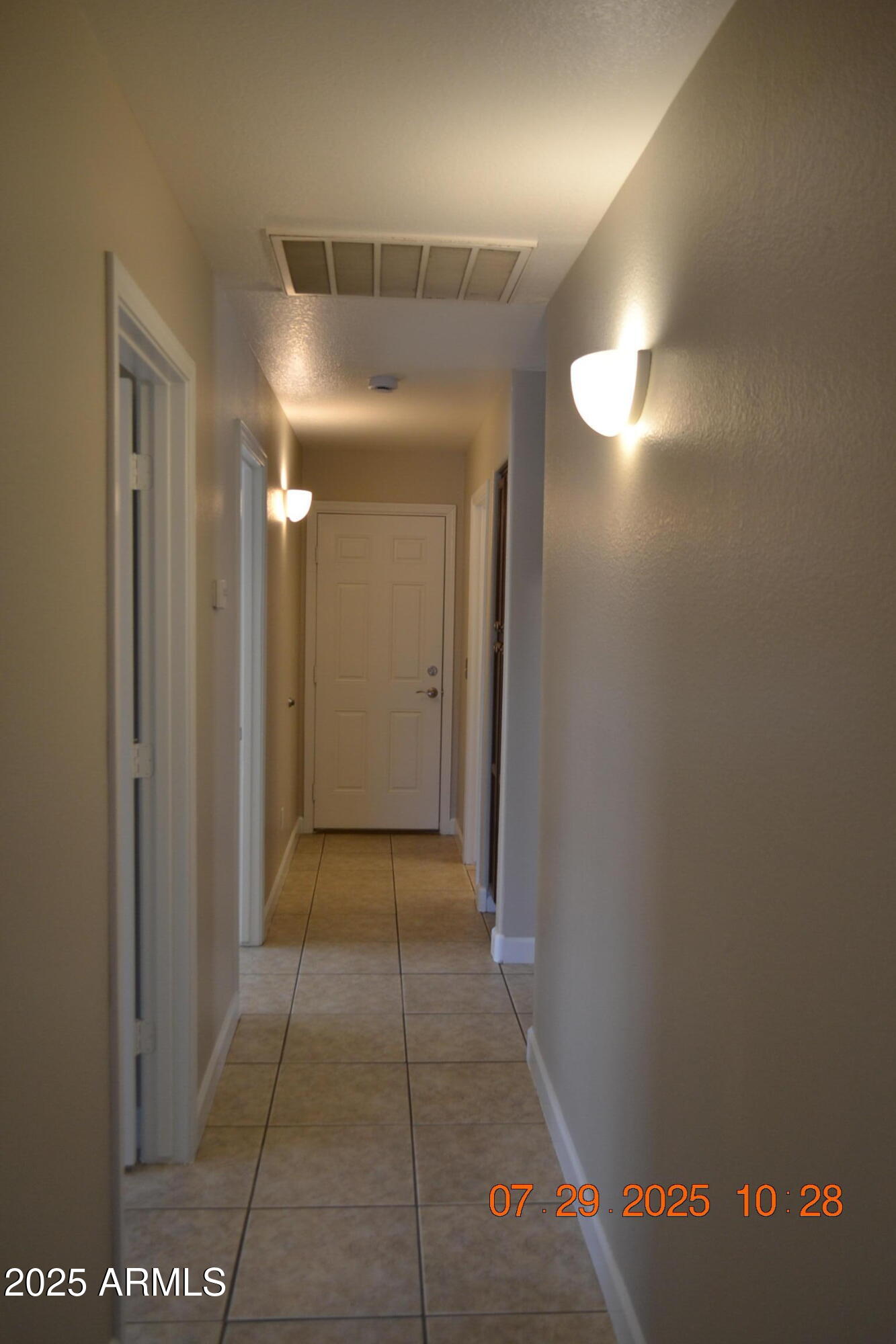 1050 E SANTA CRUZ Lane