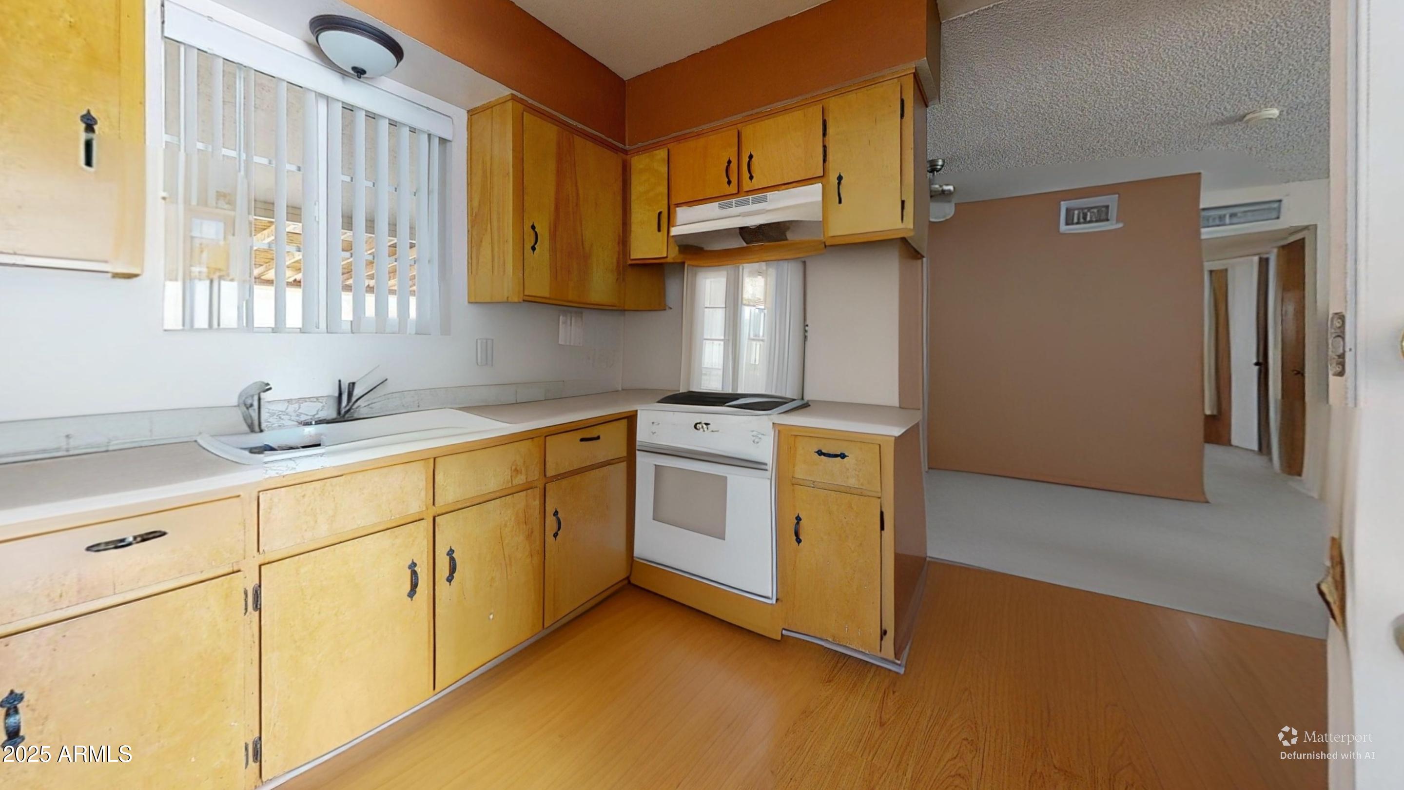 1432 S LAWTHER Drive