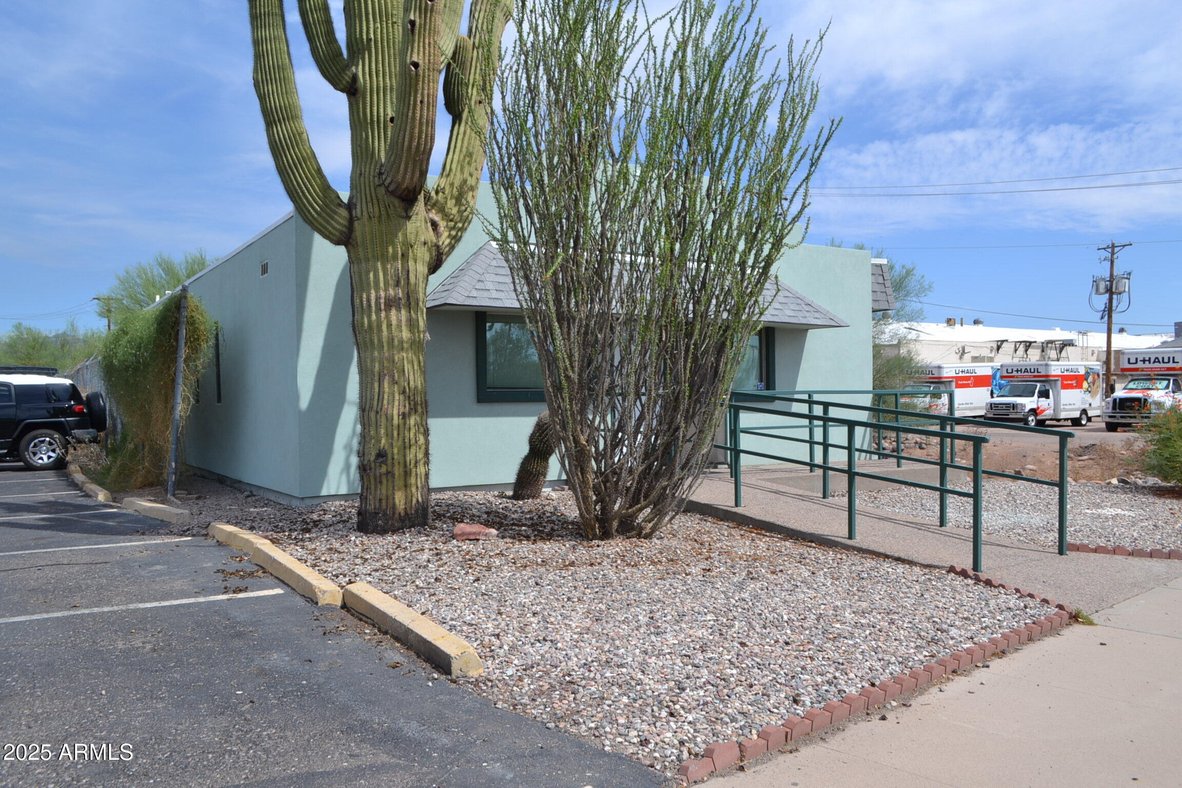 275 N PLAZA Drive