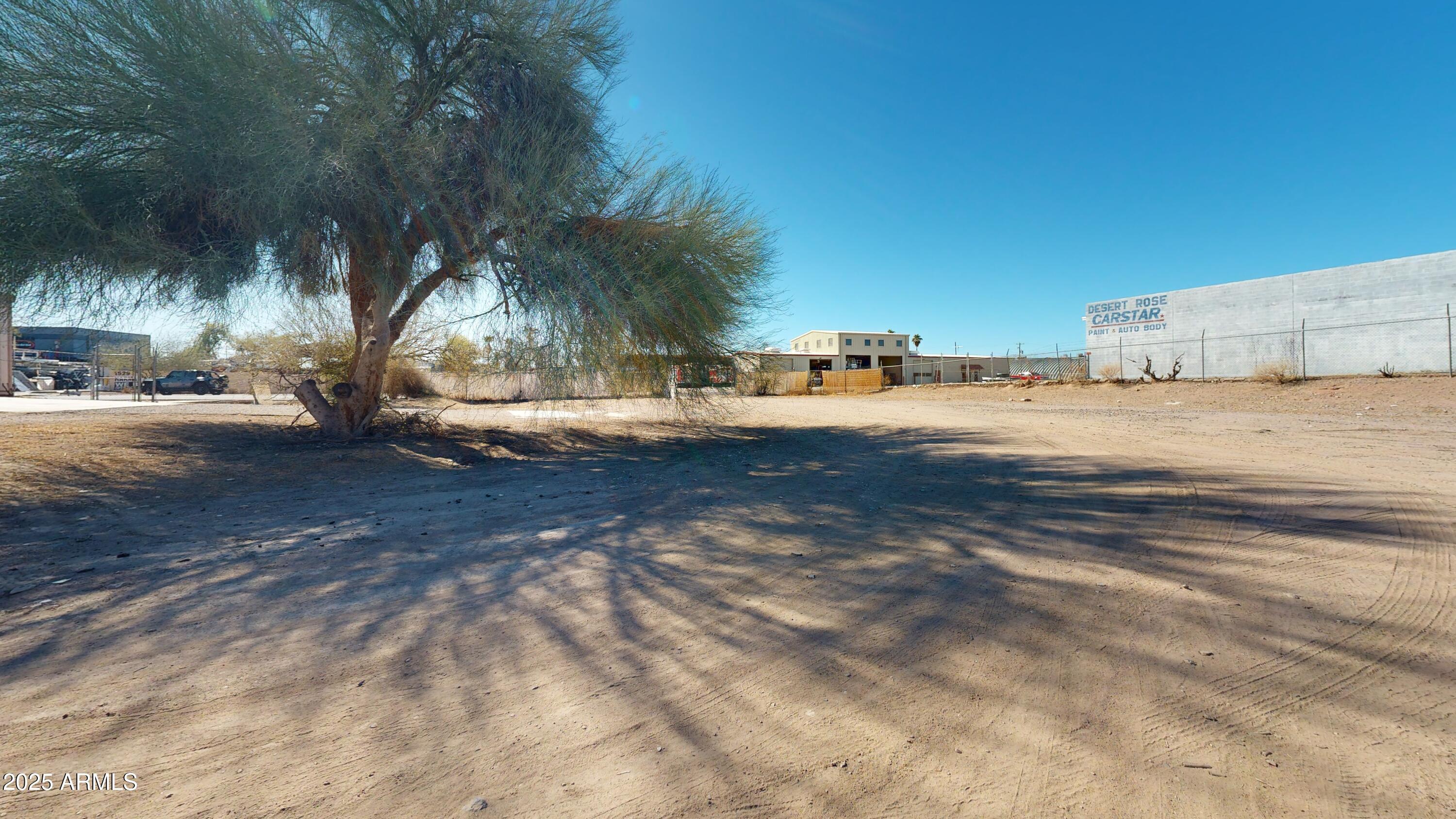 1474 E 18TH Avenue, 33