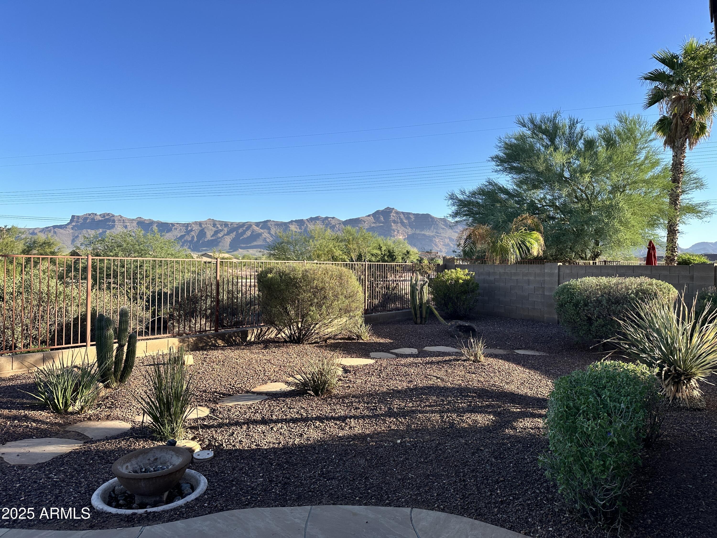 10372 E MEANDERING TRAIL Lane