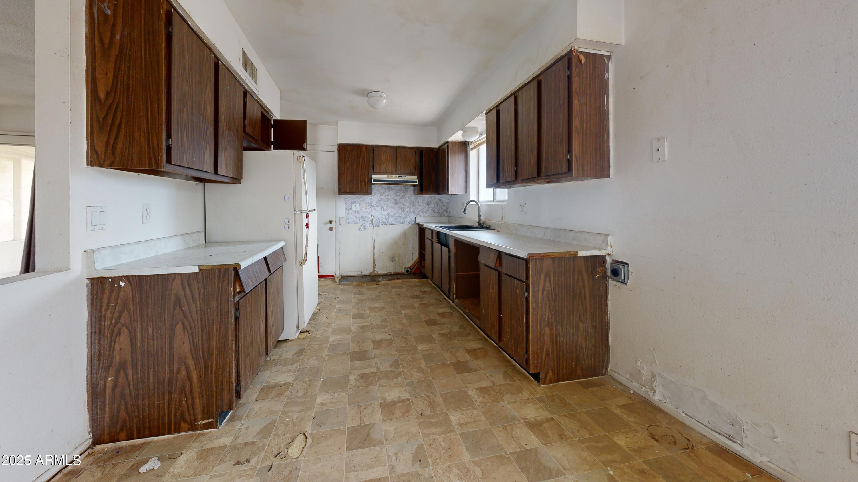 2351 S ROYAL PALM Road