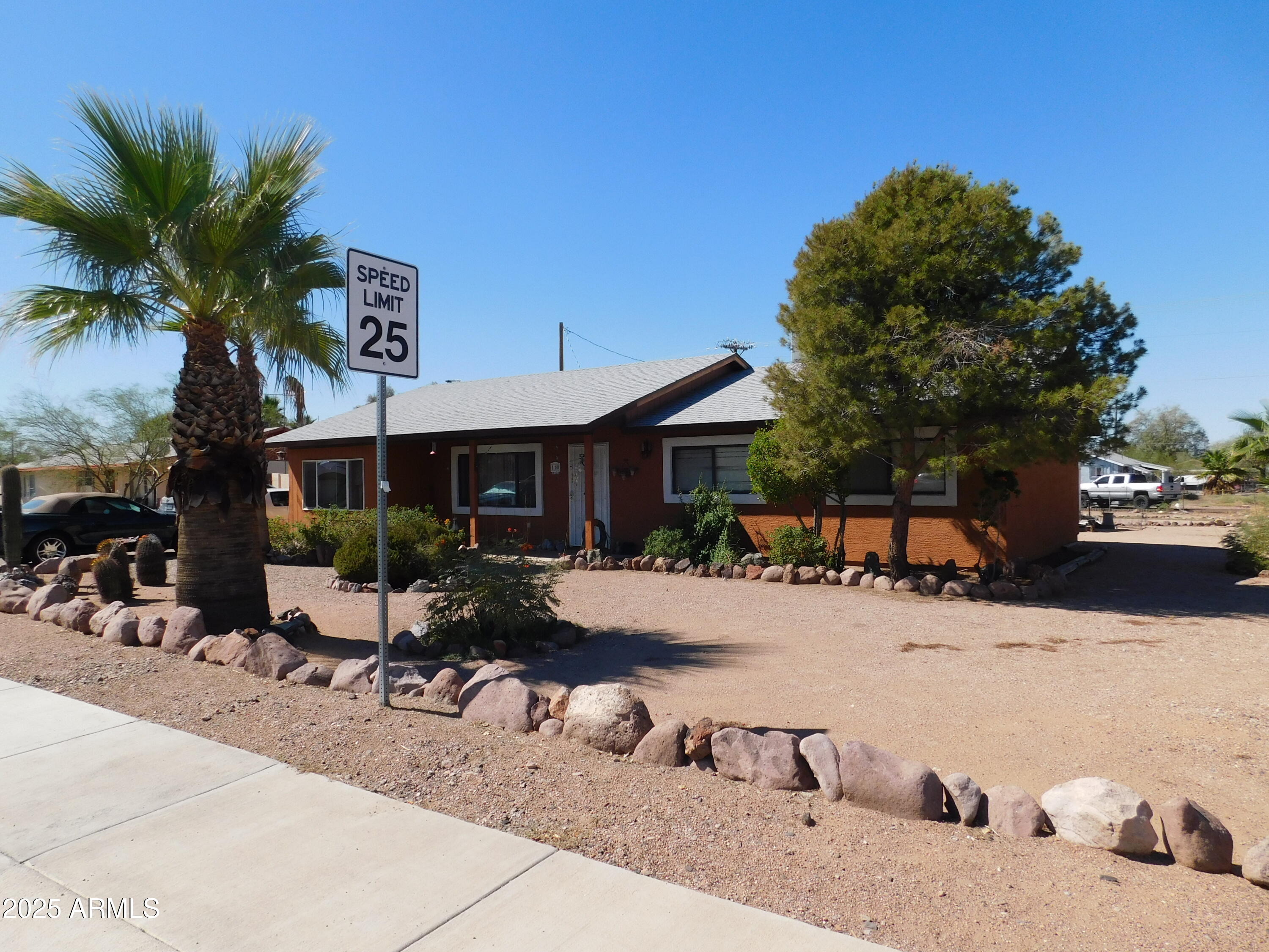 110 S PALO VERDE Drive, Apache Junction