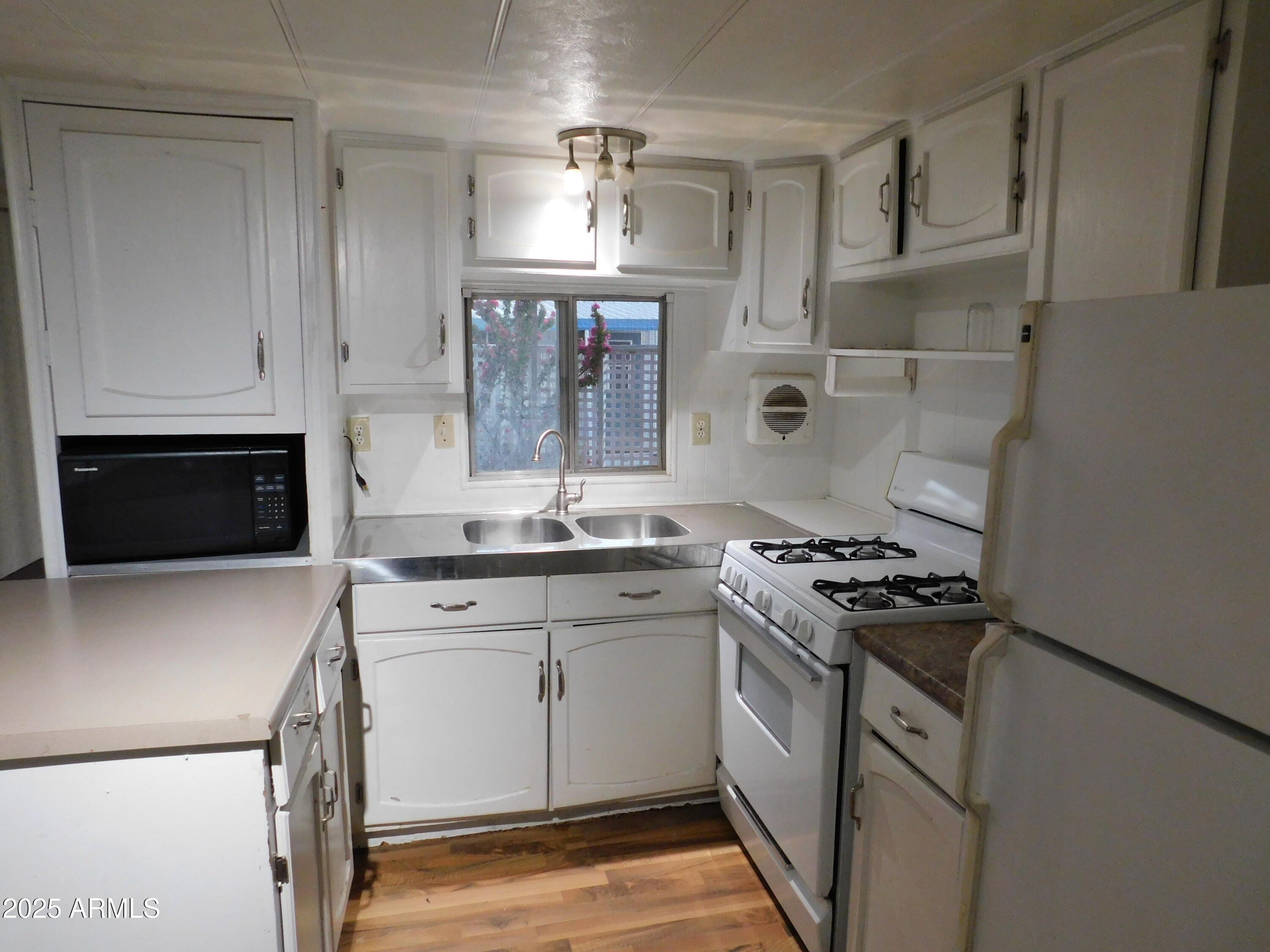 11100 E Apache Trail, 30