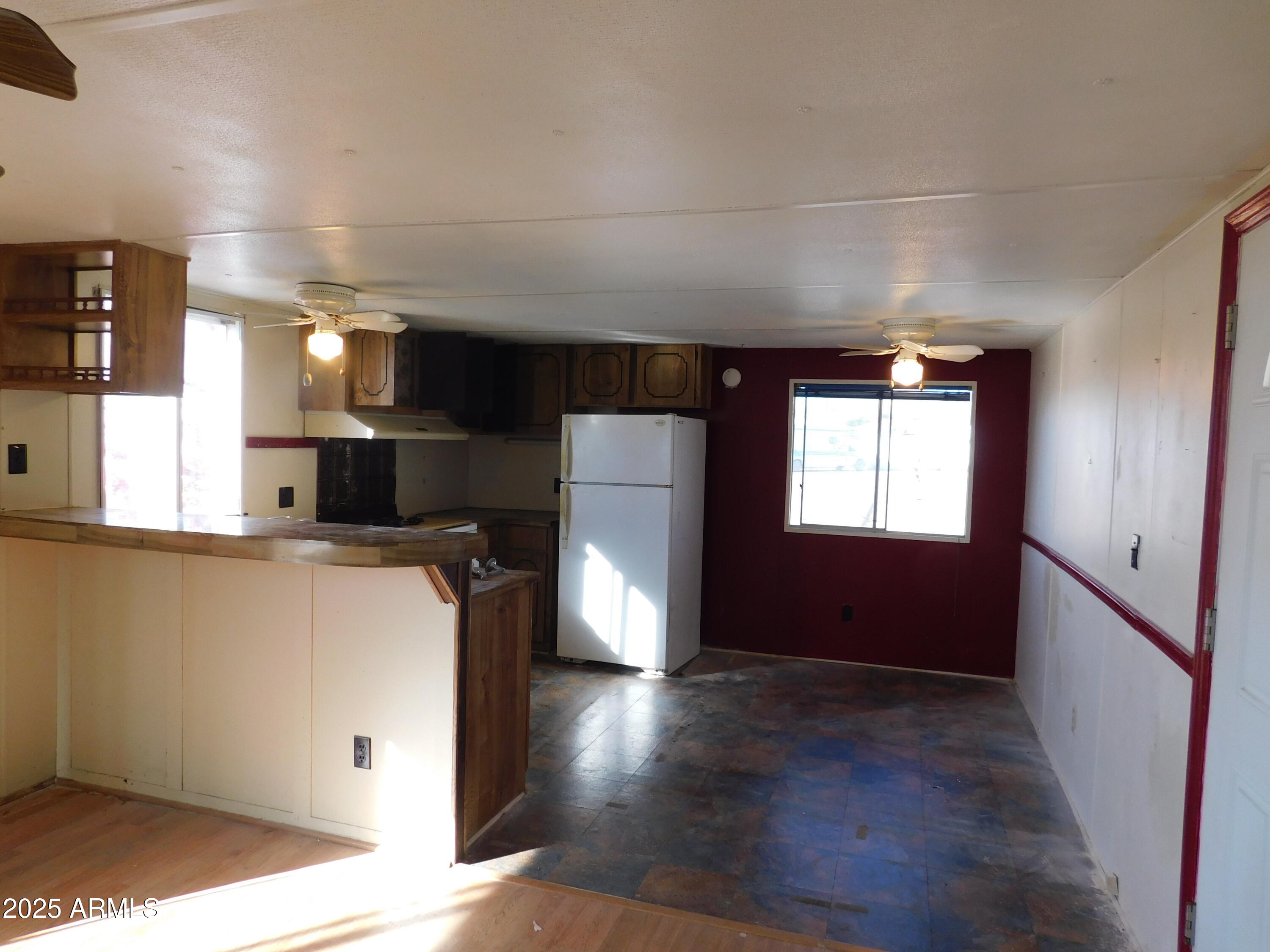 925 N Plaza Drive 32