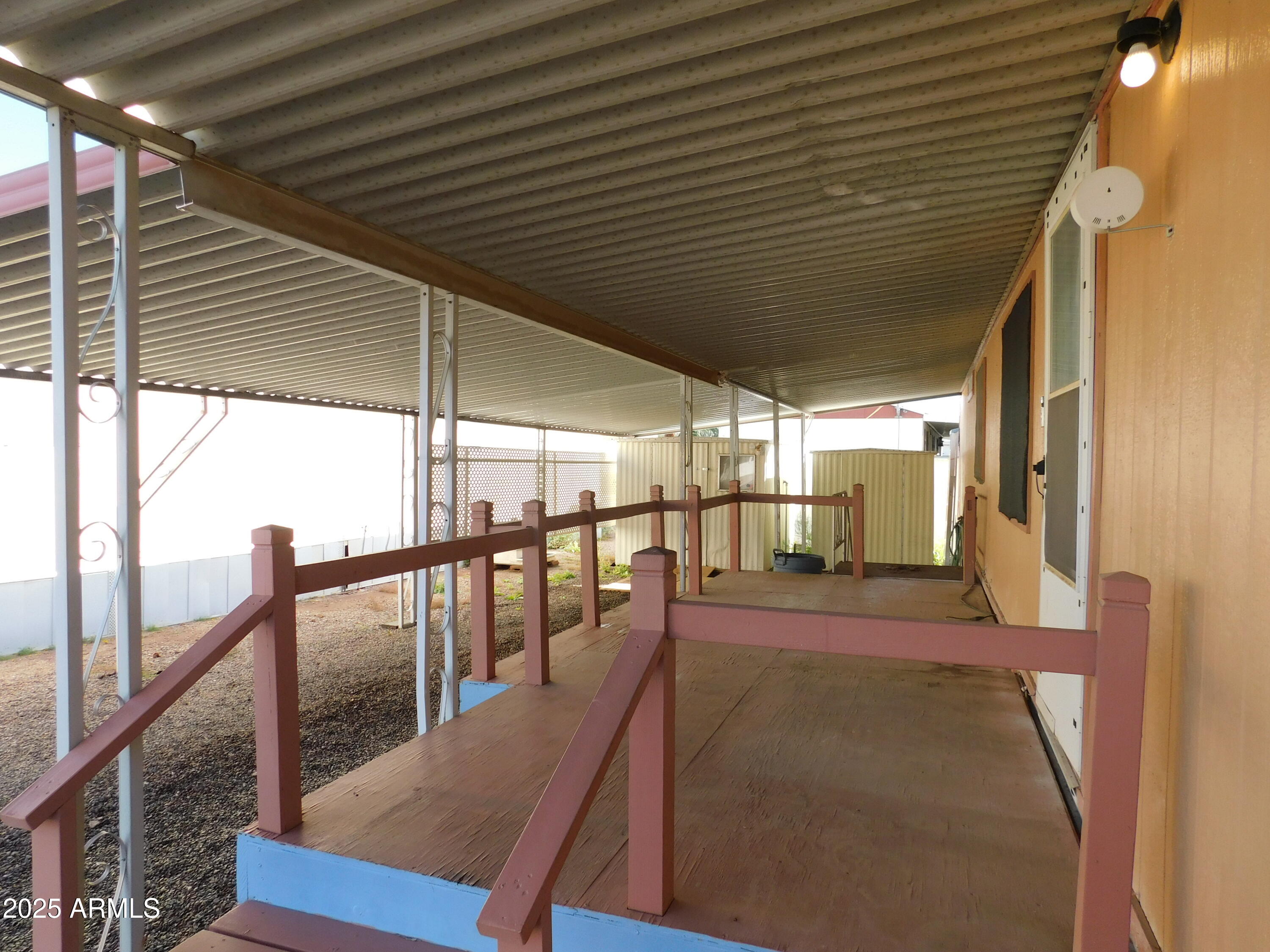 925 N Plaza Drive 32