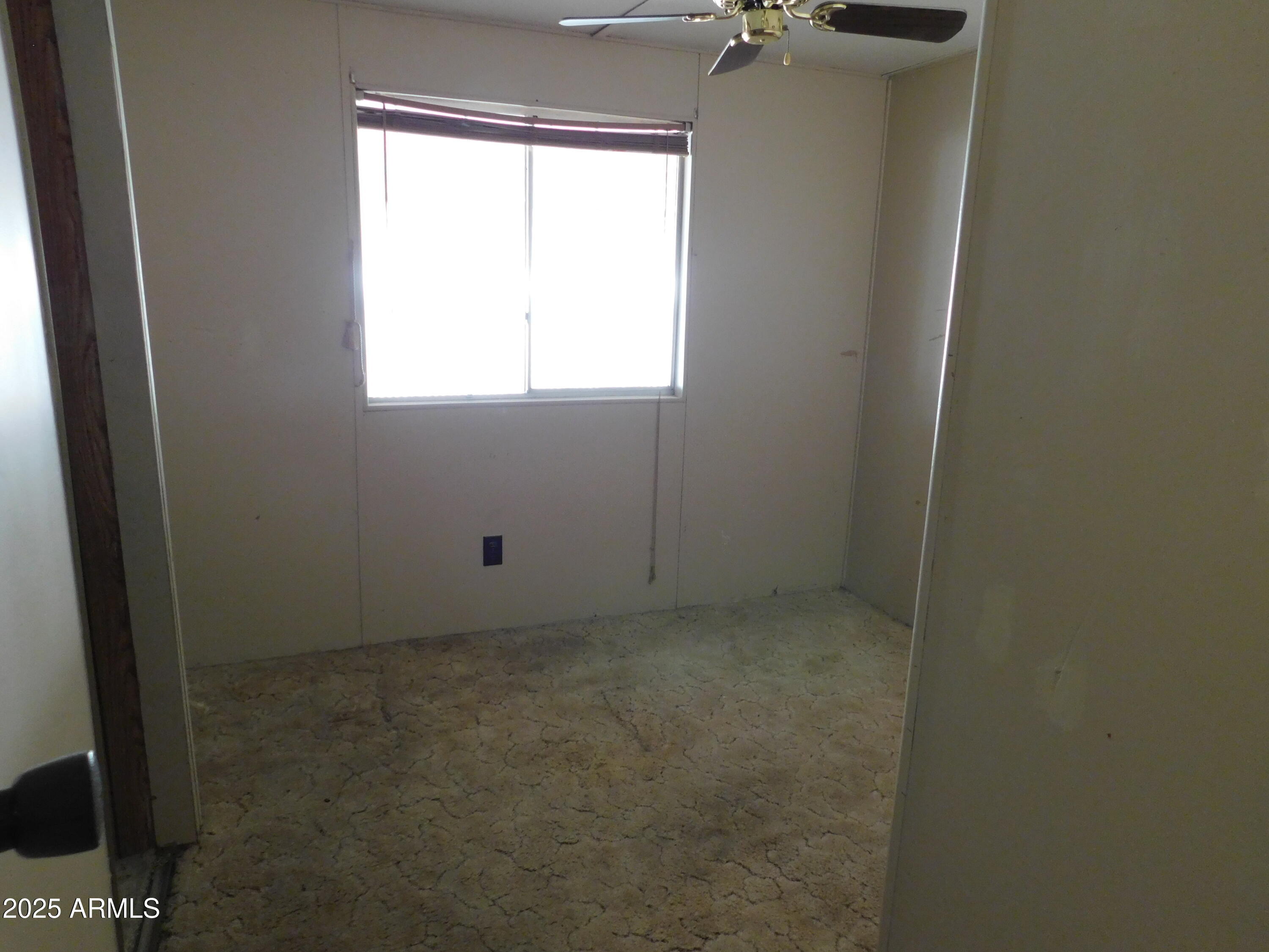 925 N Plaza Drive 32