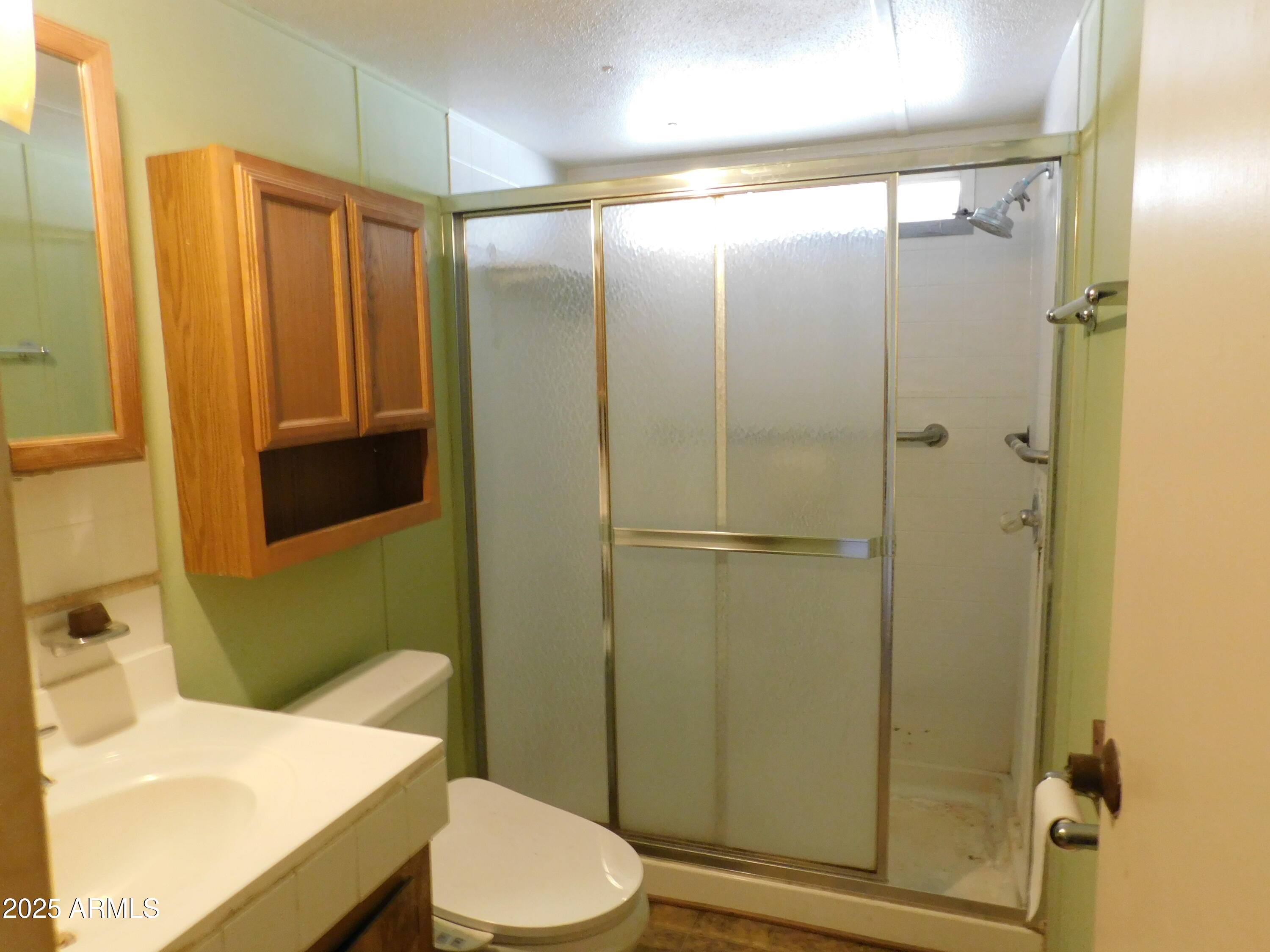 925 N Plaza Drive 32