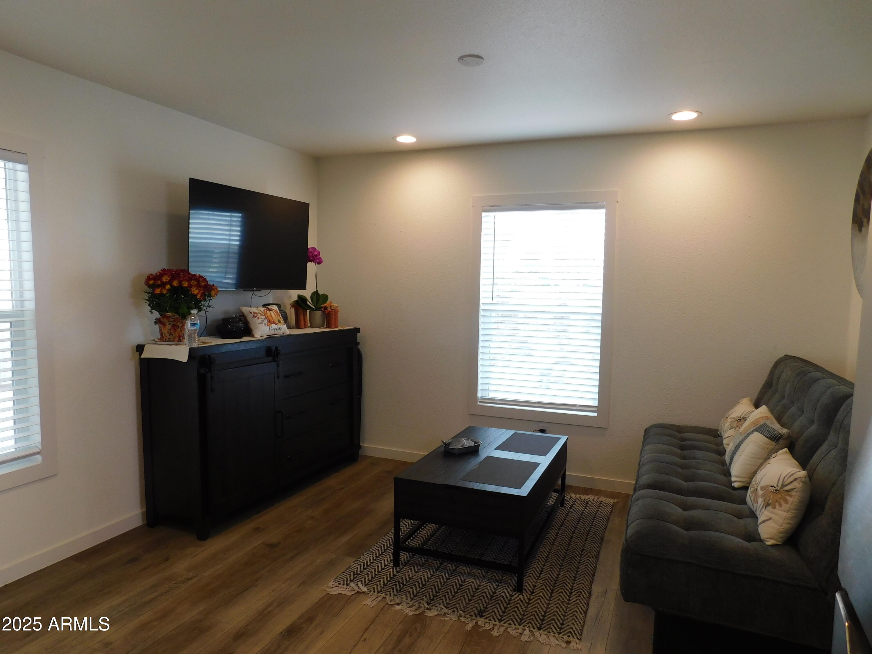 2701 E Allred Avenue 81