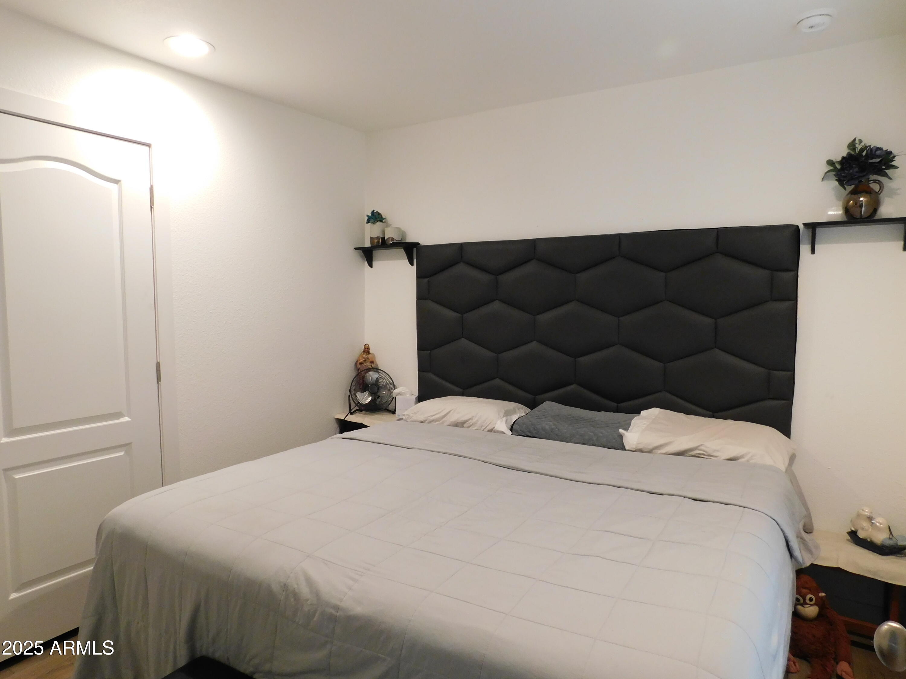 2701 E Allred Avenue 81