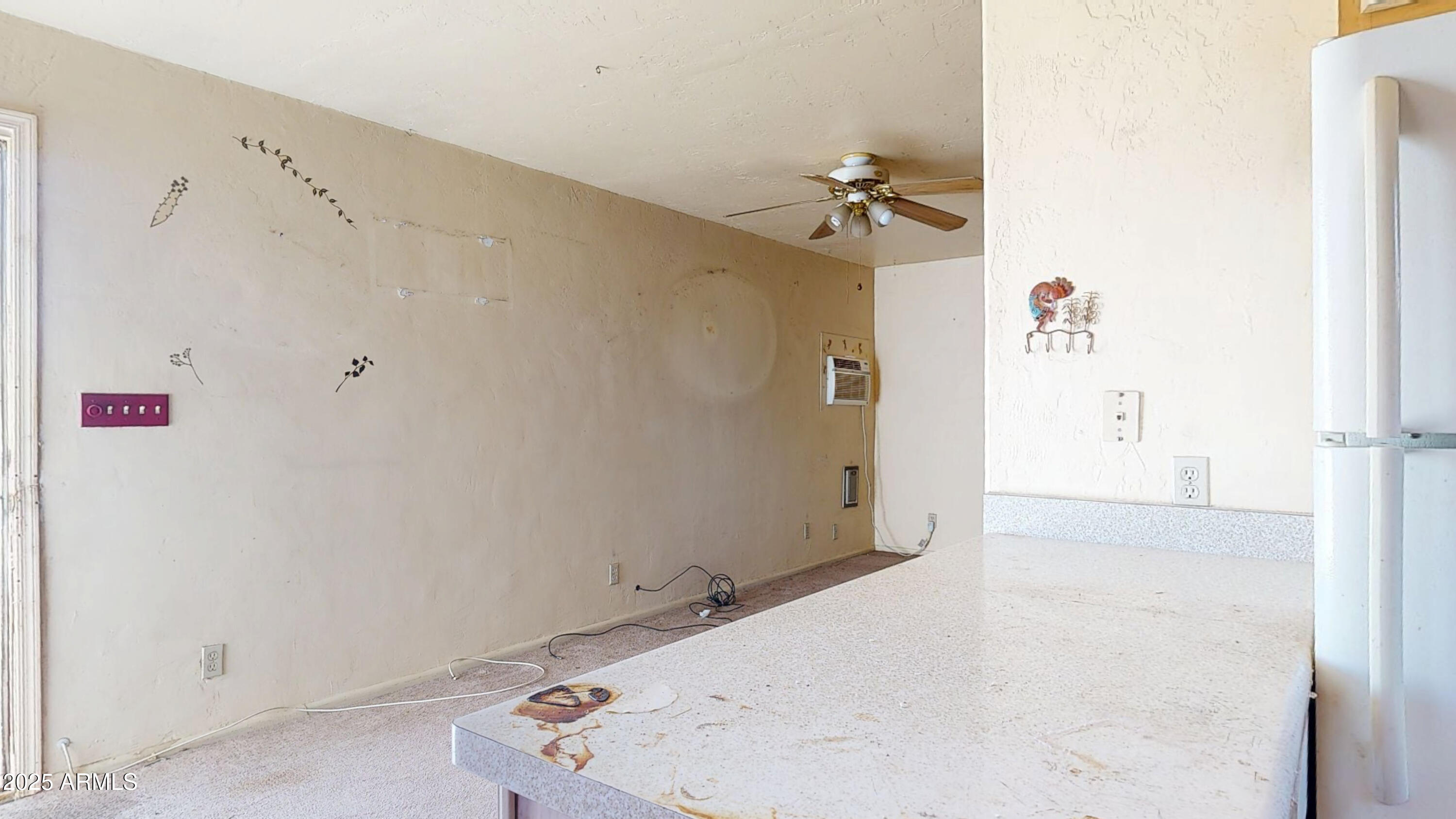 4671 E GREASEWOOD Street