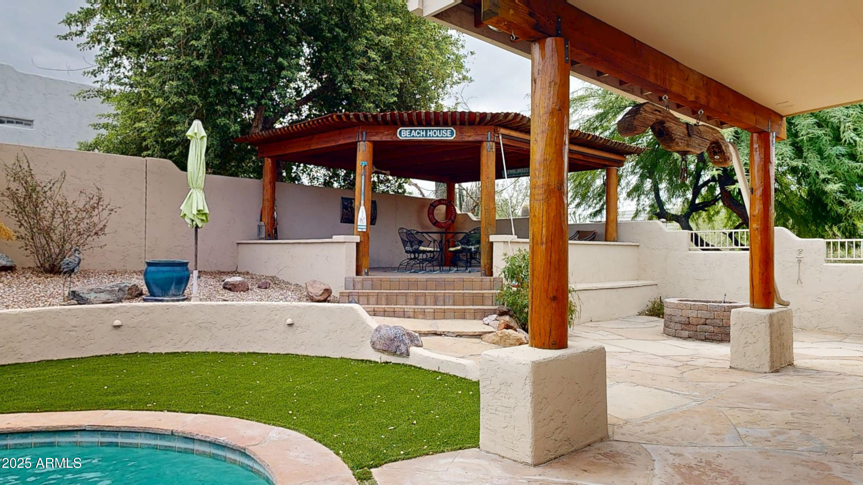 463 N MOUNTAIN VIEW Road