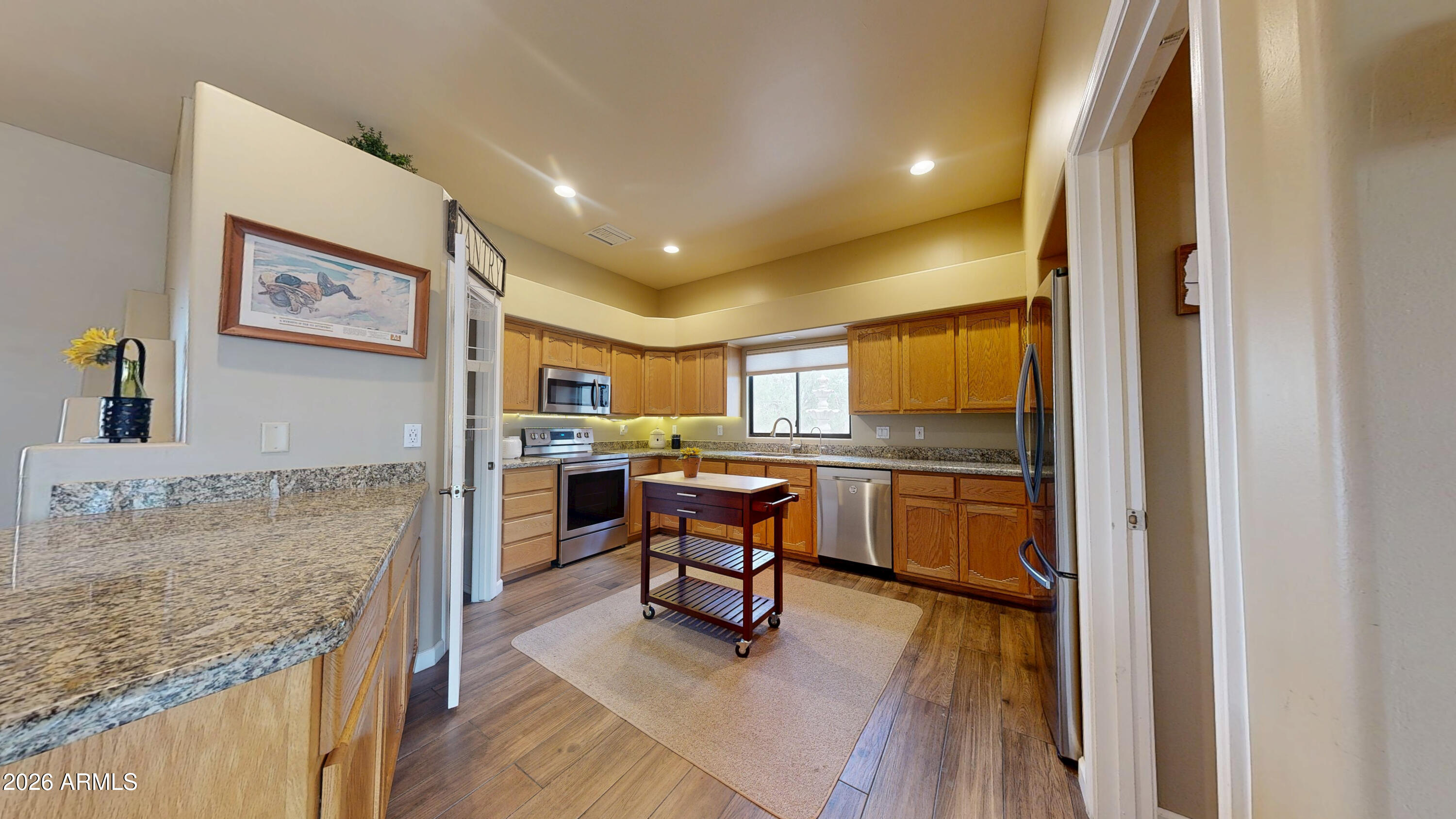 463 N MOUNTAIN VIEW Road