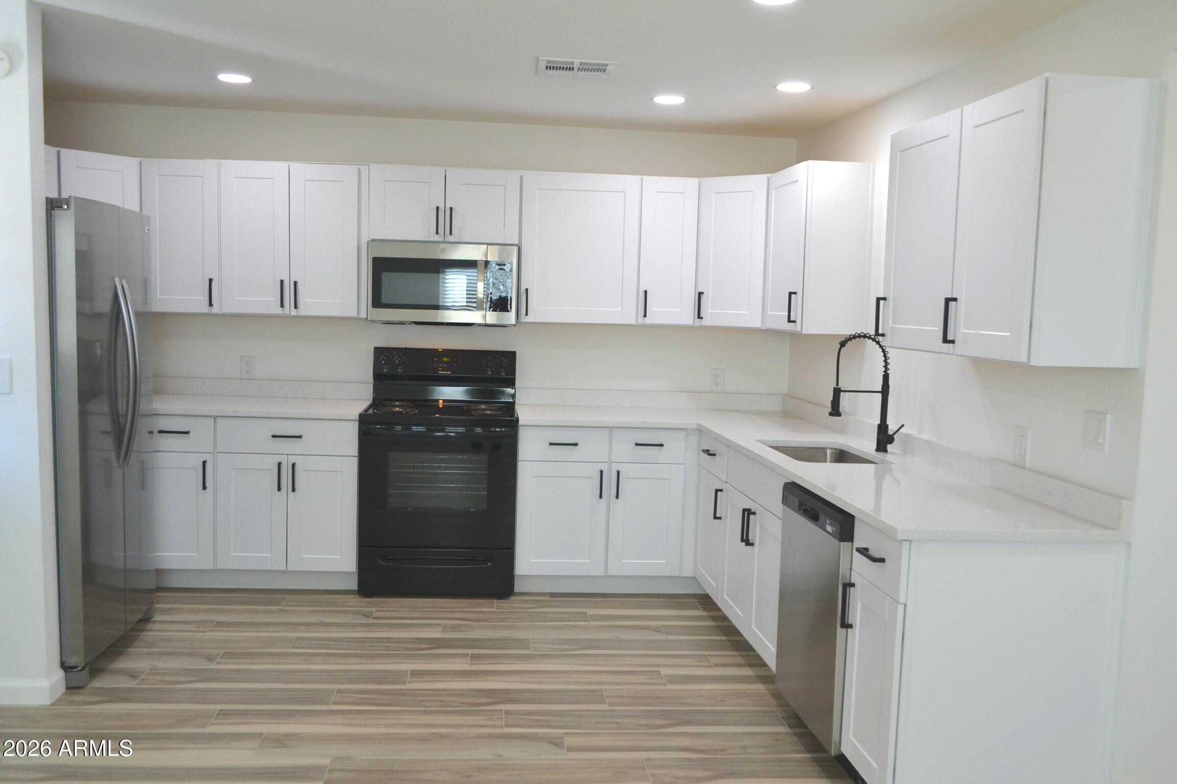 44 N MOUNTAIN Road 1
