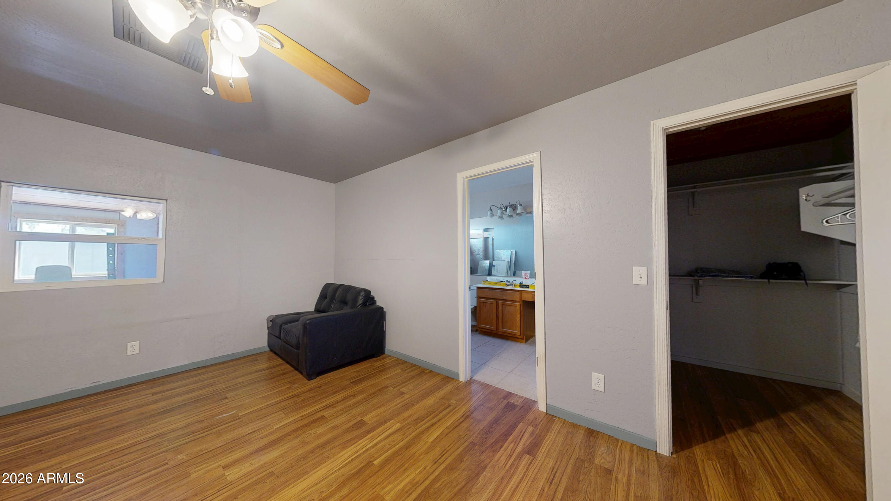 1727 S CARDINAL Drive