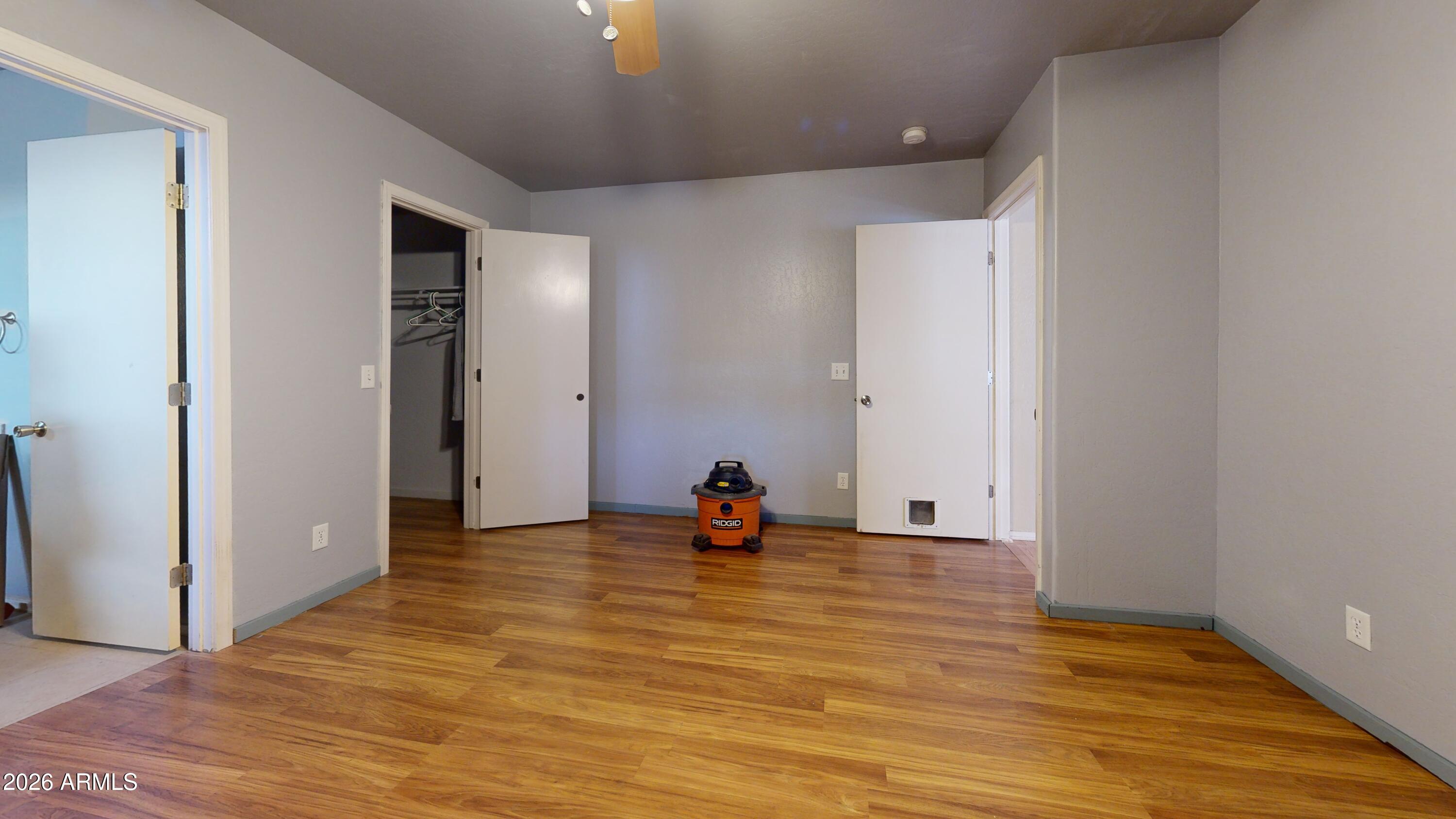 1727 S CARDINAL Drive