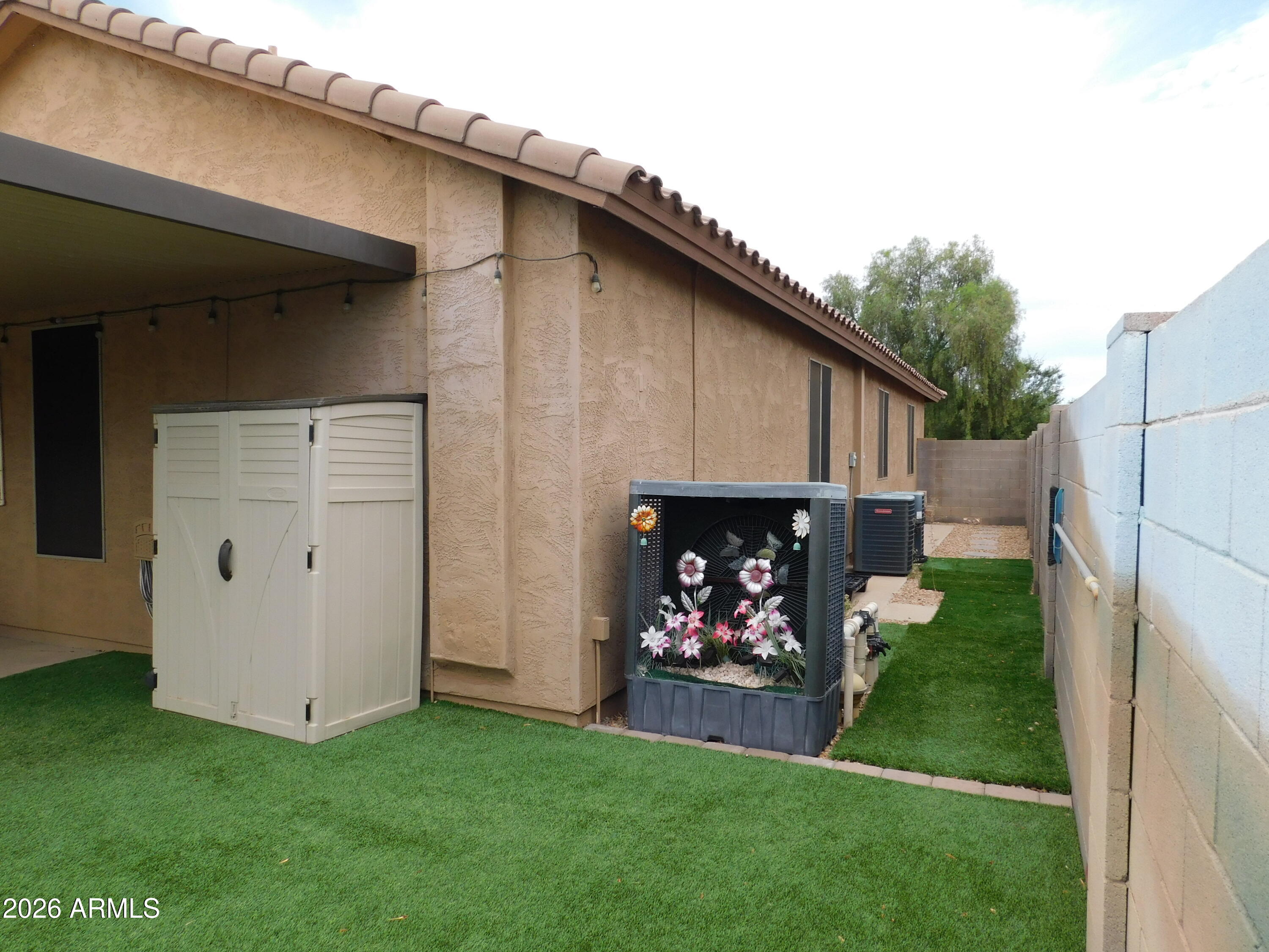 41048 N VINE Avenue