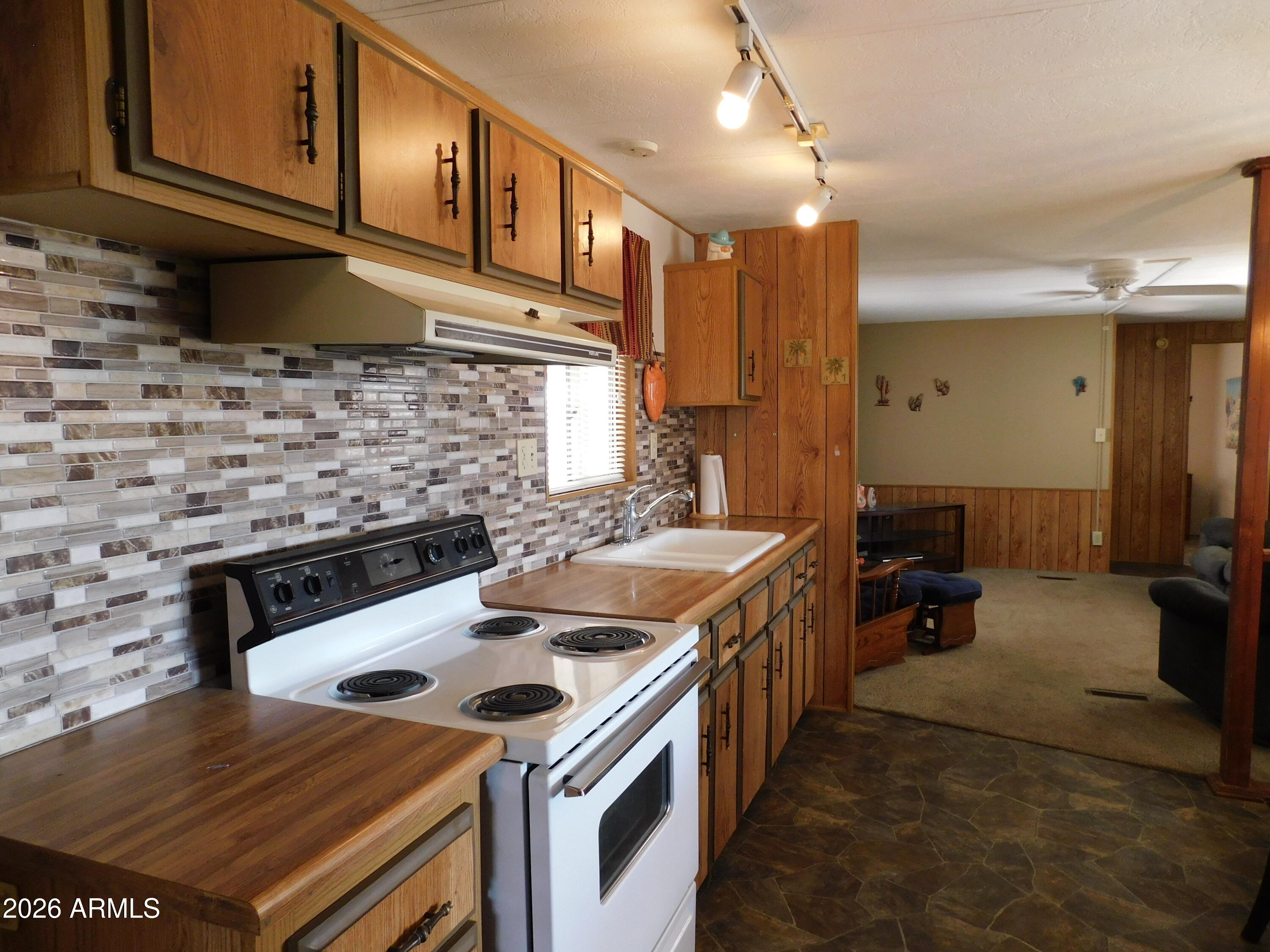 53 N Mountain Road 20