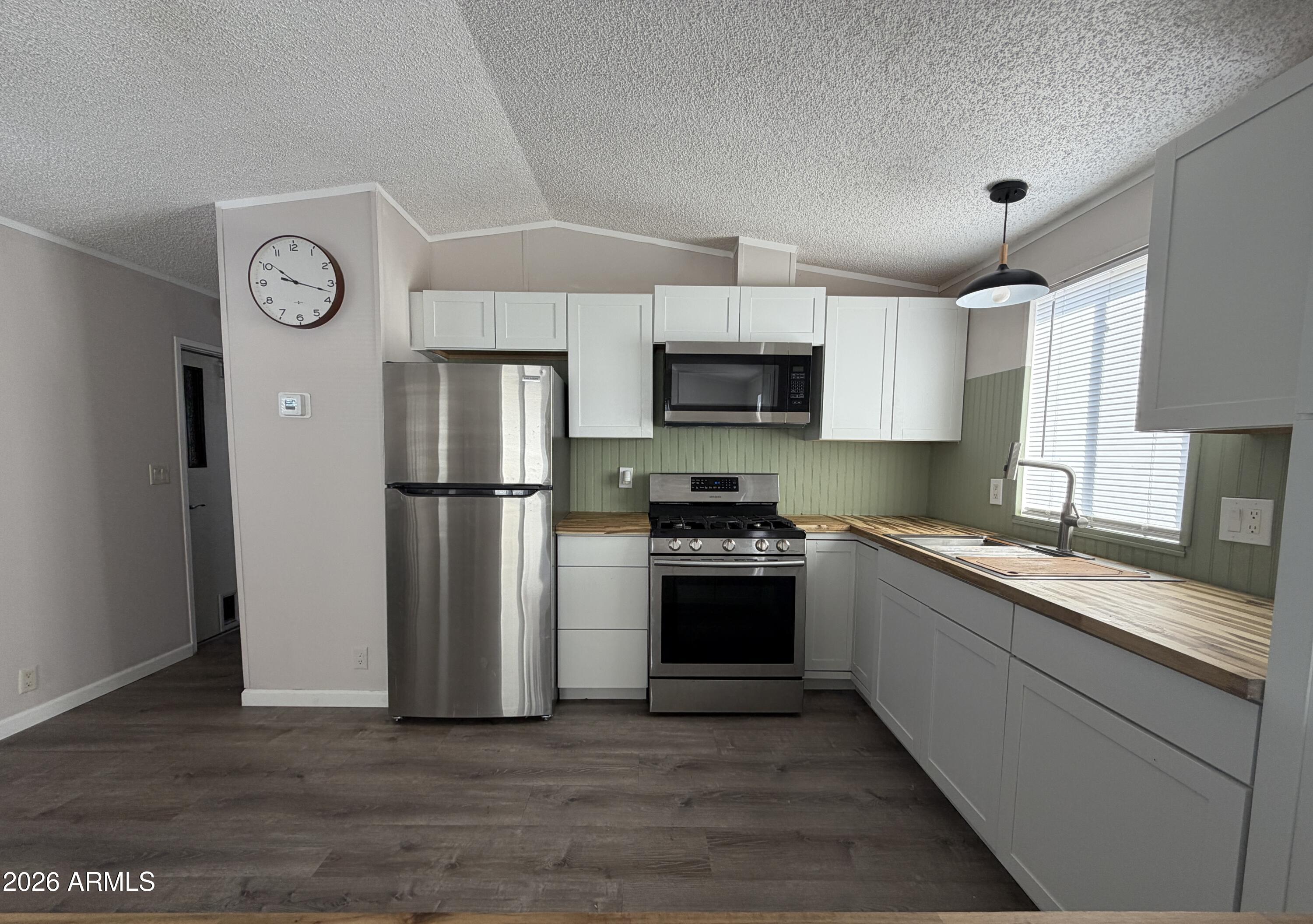 1804 W TEPEE Street 43