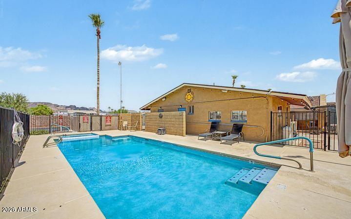 1804 W TEPEE Street 43