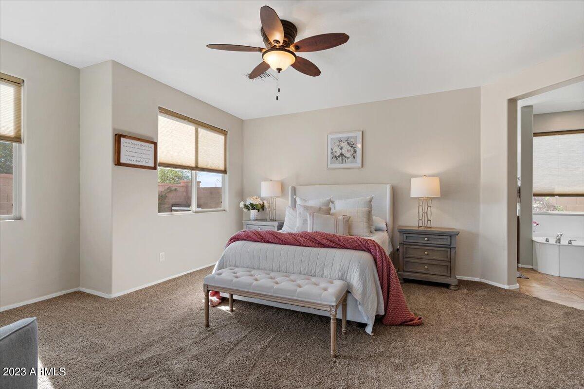 2087 E HAZELTINE Way