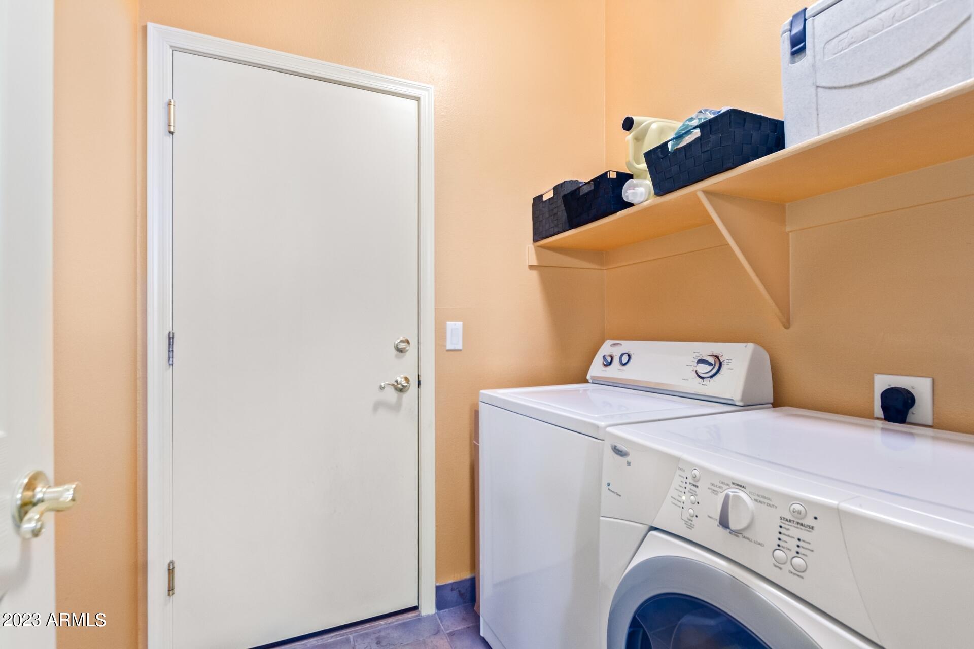 7065 E LINDNER Avenue