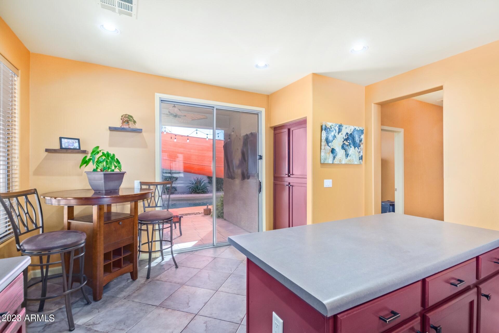 7065 E LINDNER Avenue