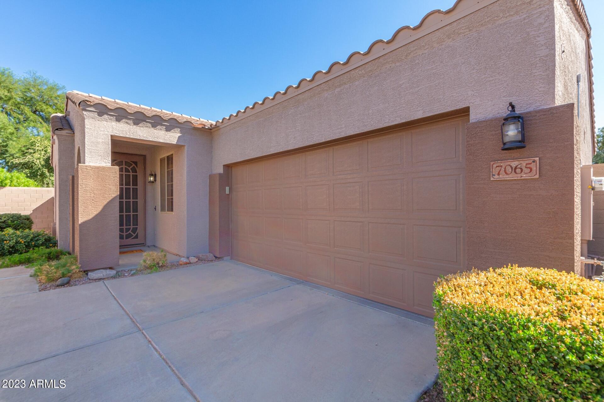 7065 E LINDNER Avenue