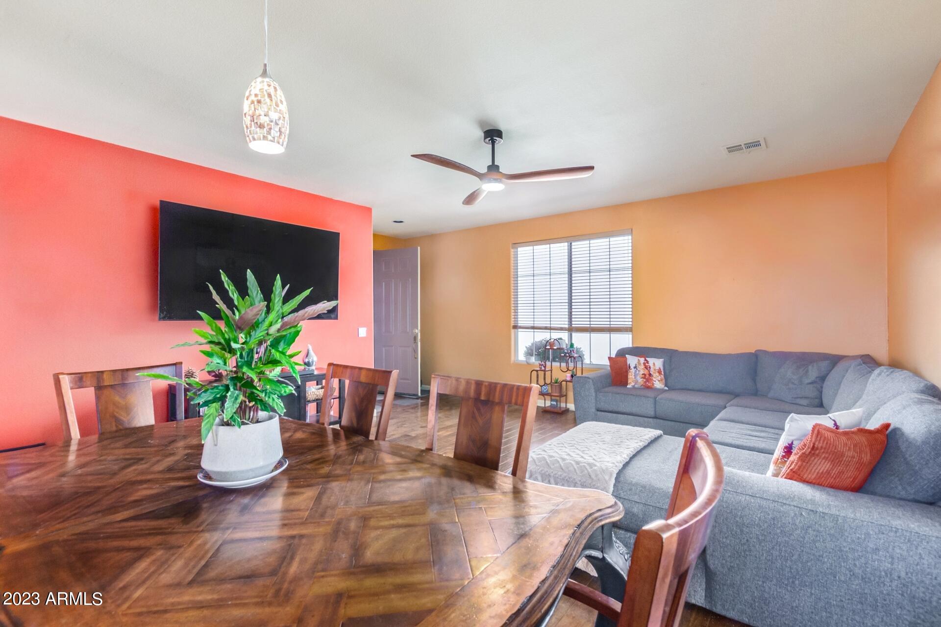 7065 E LINDNER Avenue