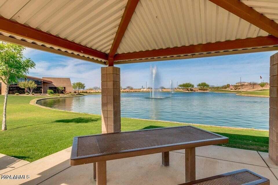 7963 S COLUMBUS Drive