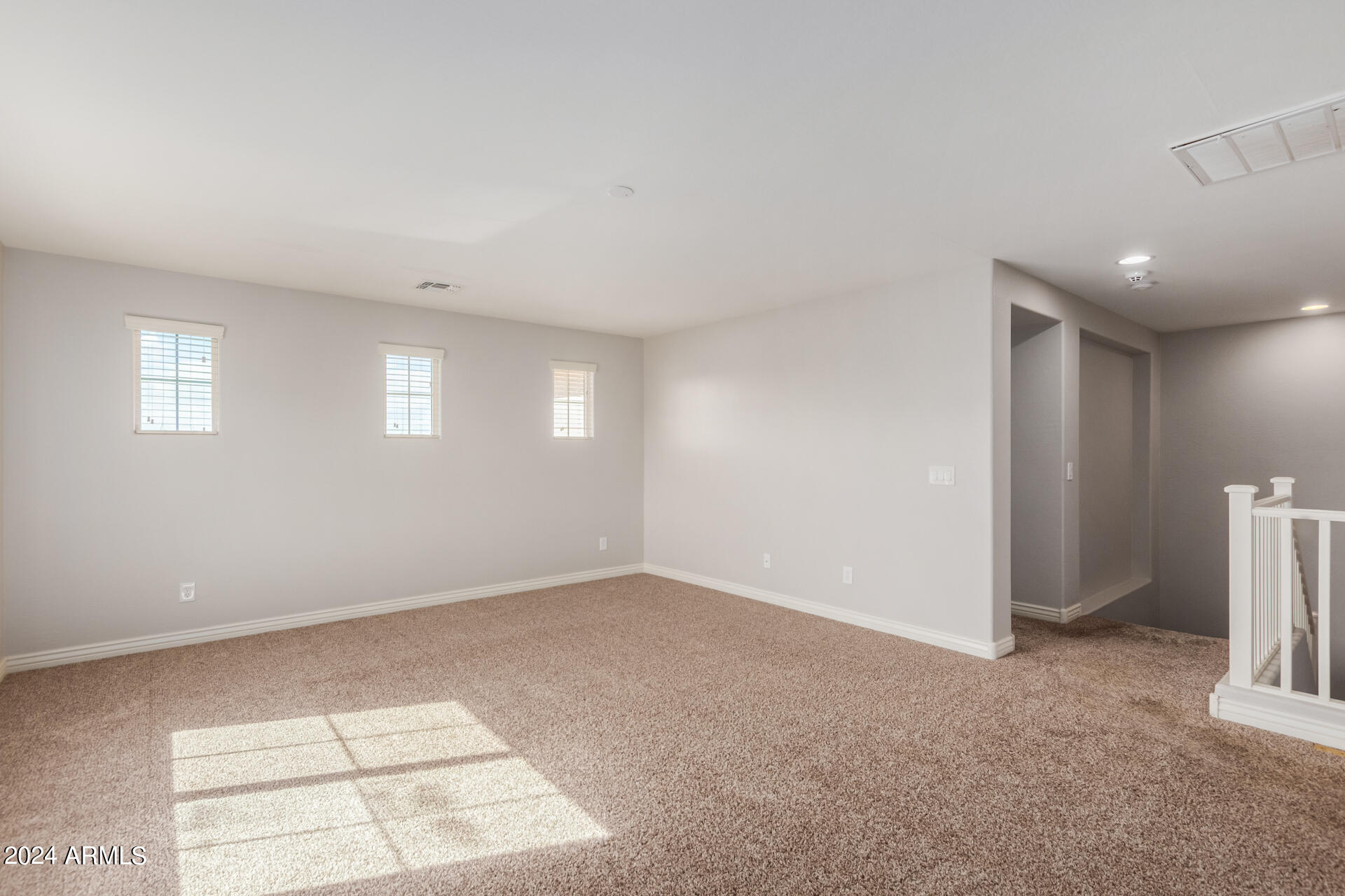 7963 S COLUMBUS Drive