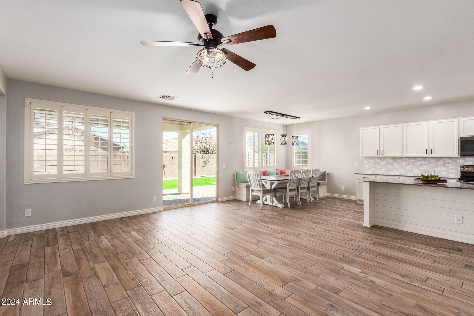 7963 S COLUMBUS Drive