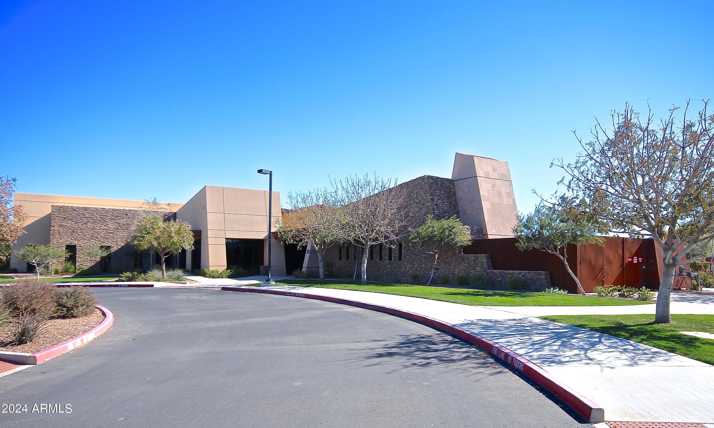 7963 S COLUMBUS Drive