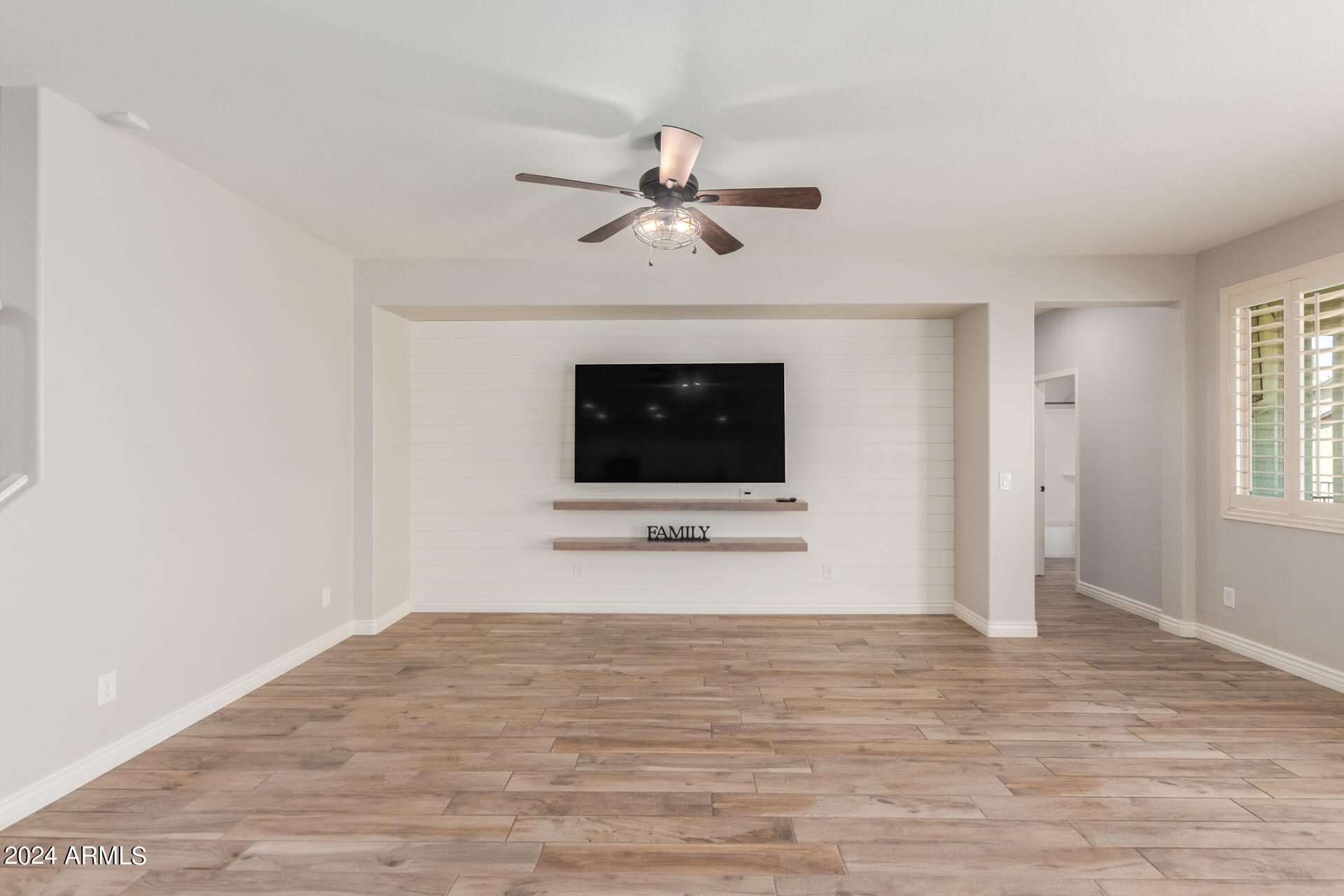 7963 S COLUMBUS Drive