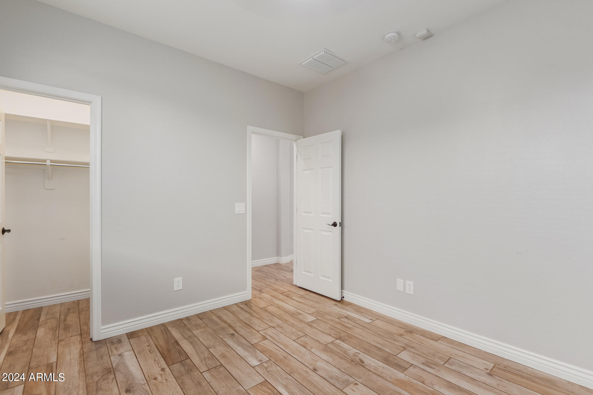 7963 S COLUMBUS Drive