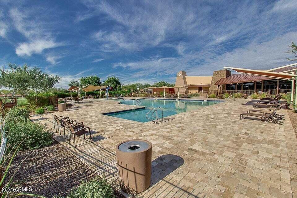 7963 S COLUMBUS Drive