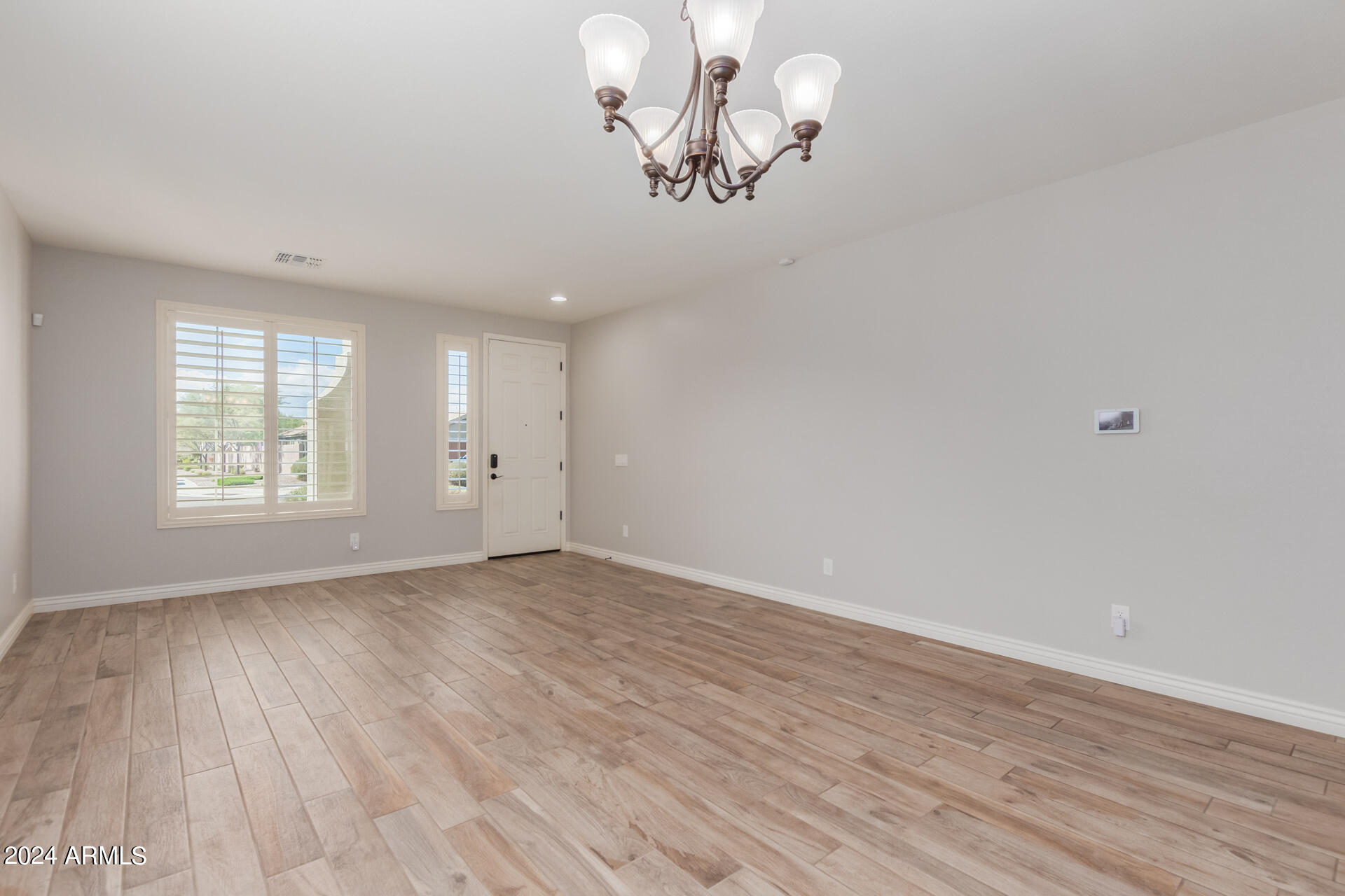 7963 S COLUMBUS Drive