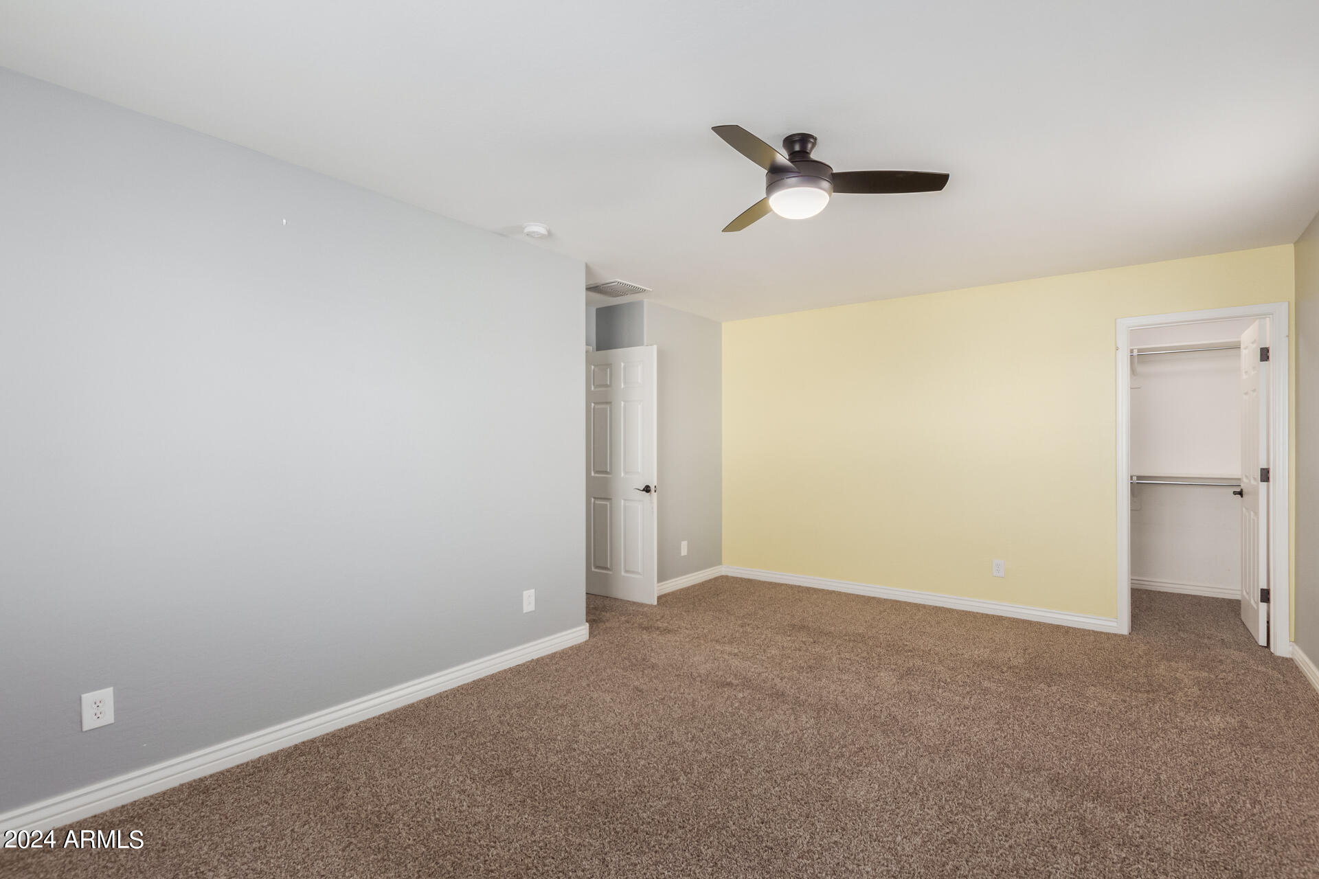 7963 S COLUMBUS Drive