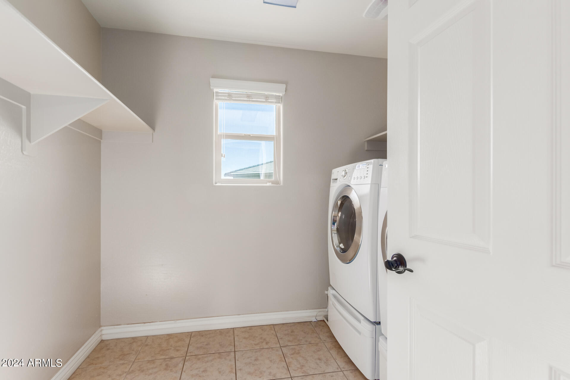 7963 S COLUMBUS Drive