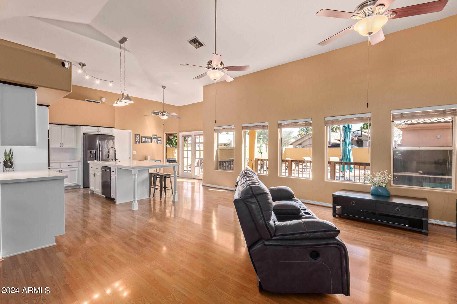 509 S BAY SHORE Boulevard