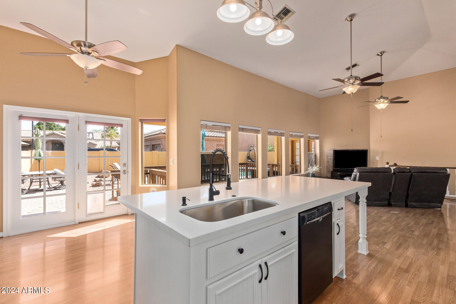 509 S BAY SHORE Boulevard