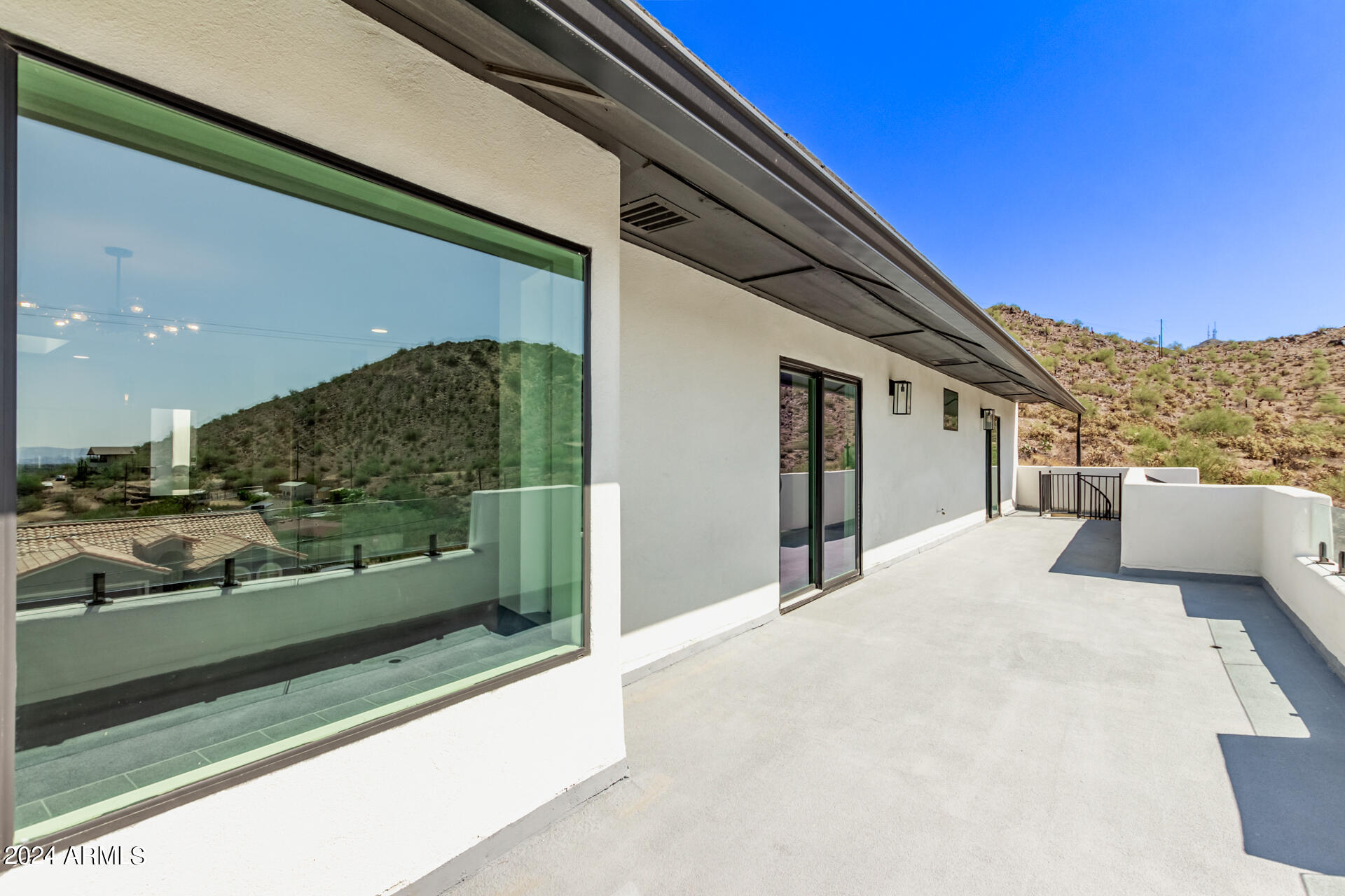 1302 W SHANGRI LA Road