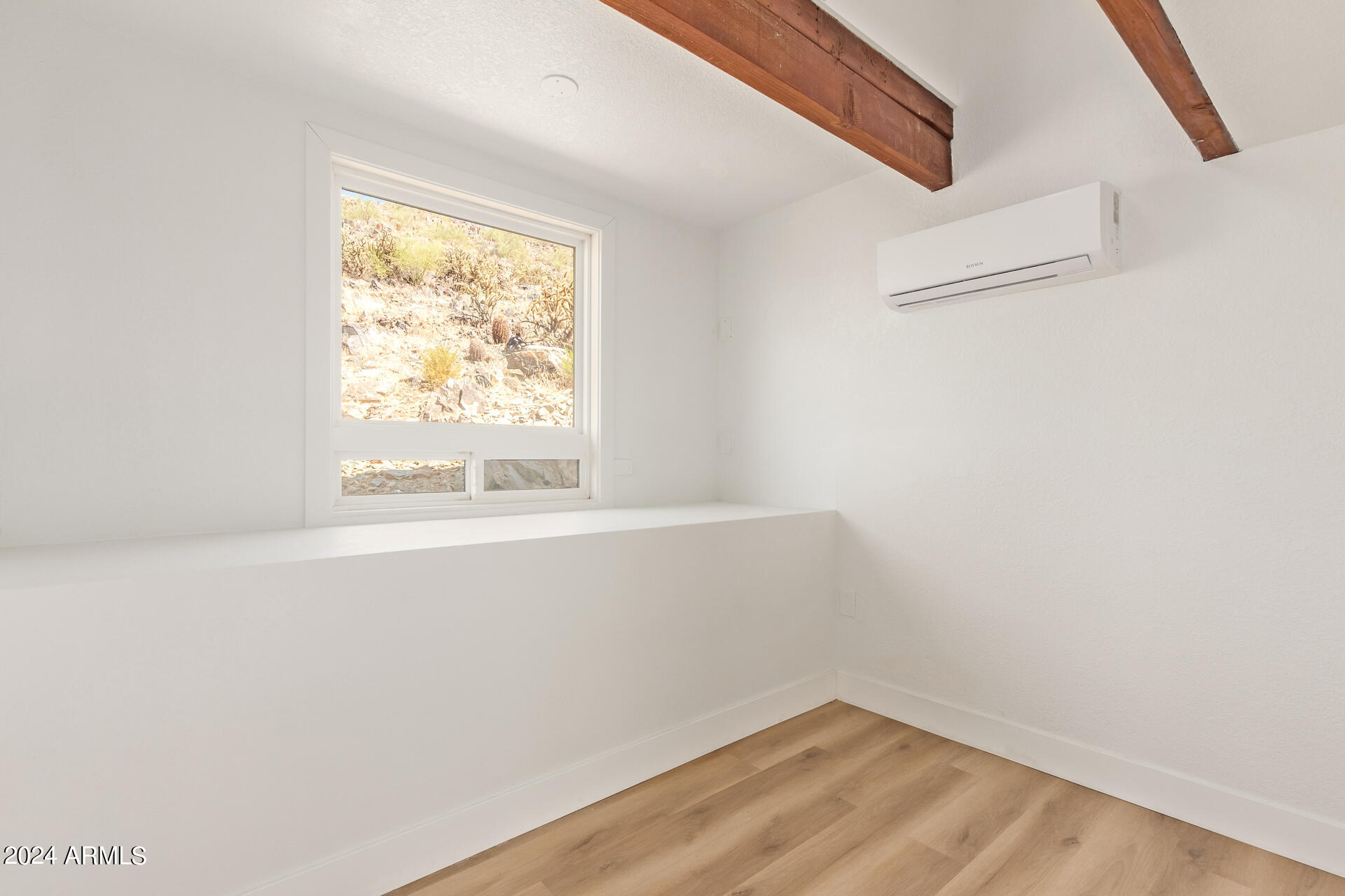 1302 W SHANGRI LA Road