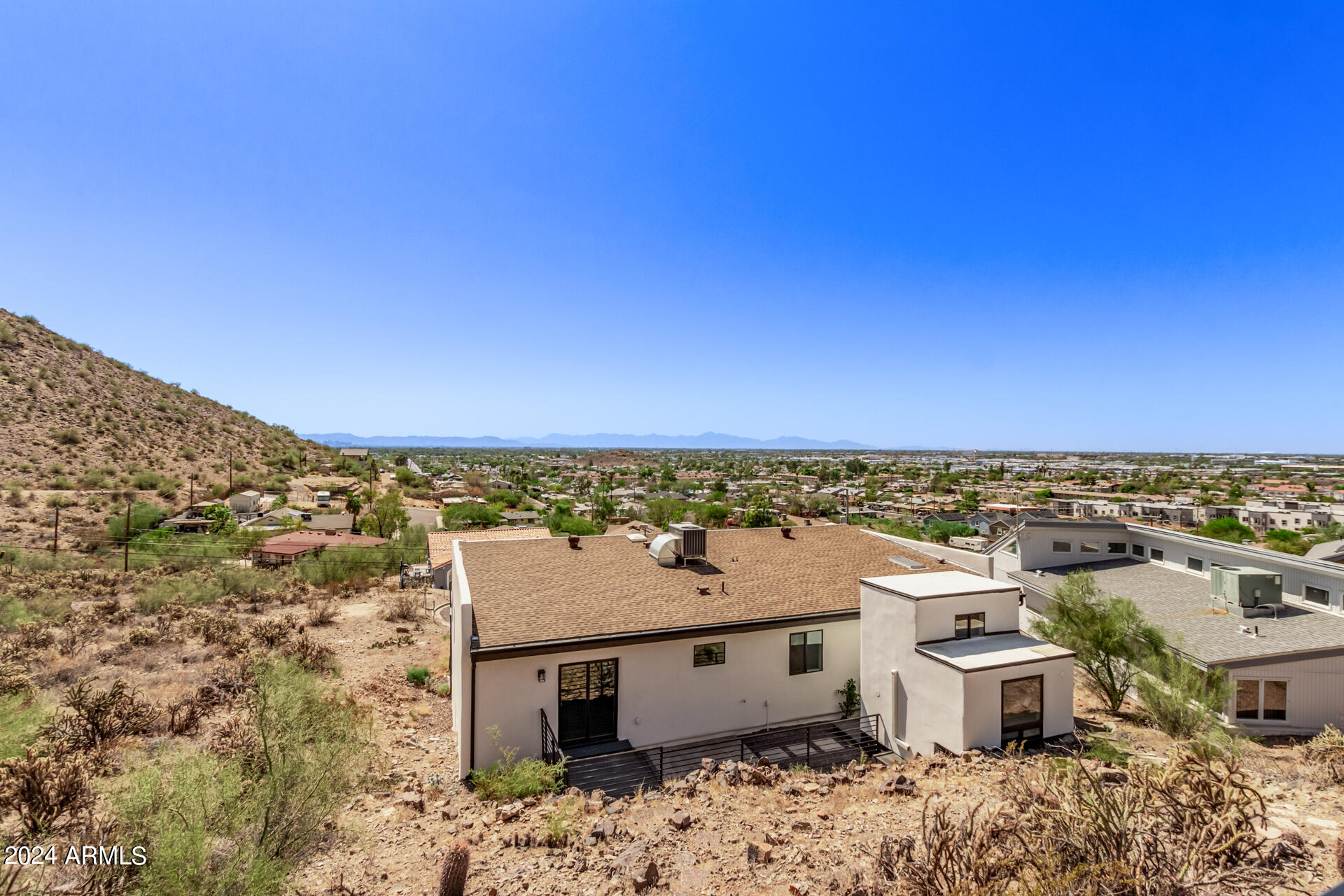 1302 W SHANGRI LA Road