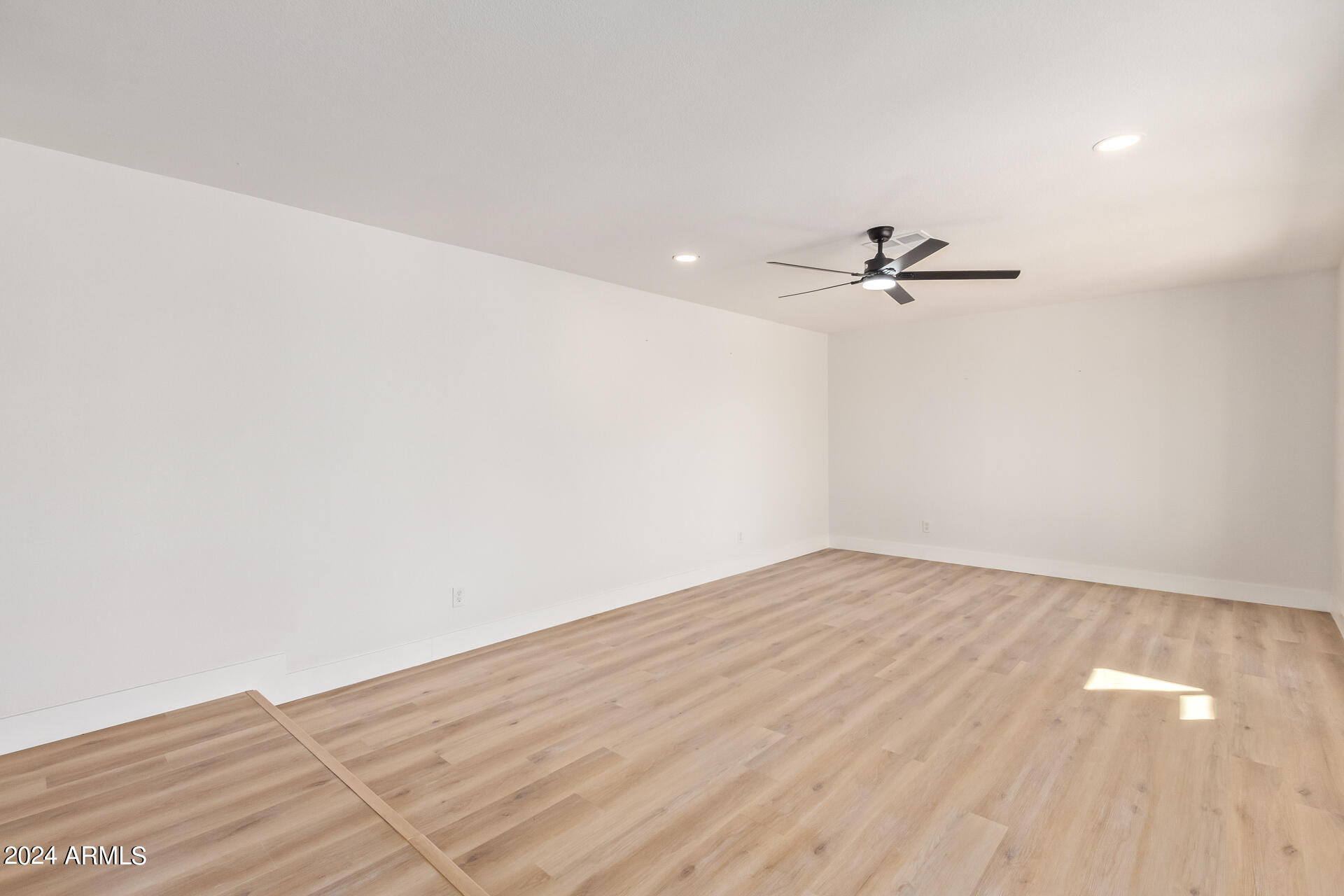 1302 W SHANGRI LA Road