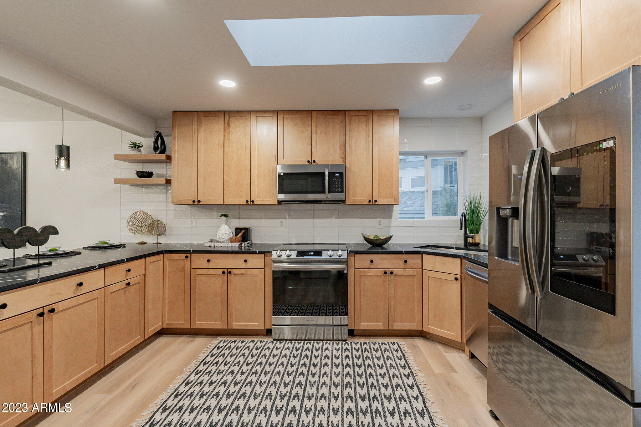 1302 W SHANGRI LA Road