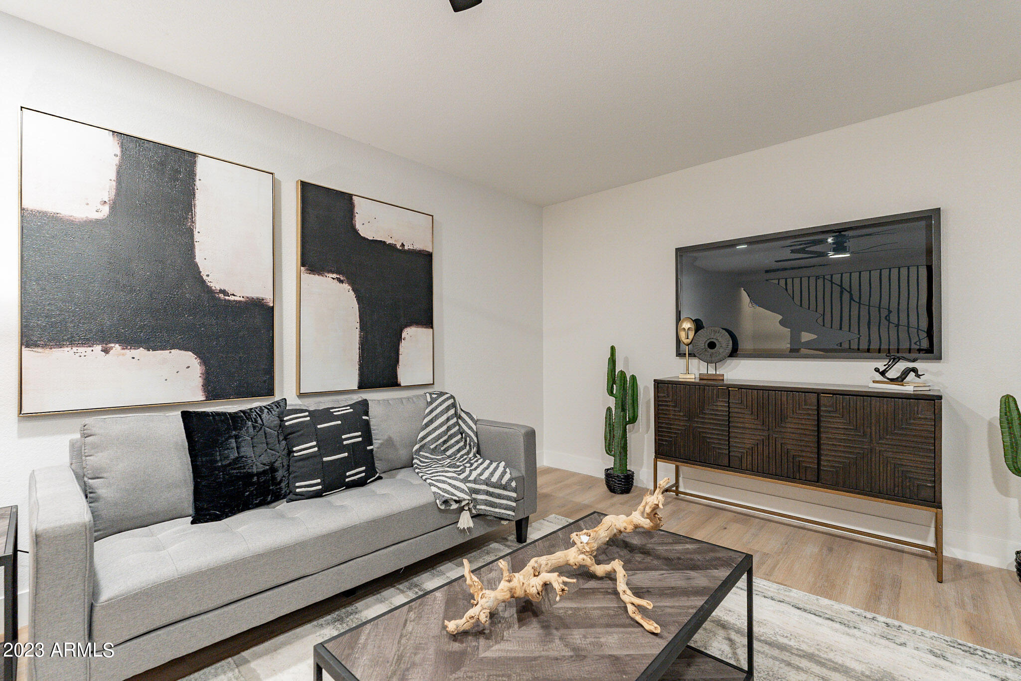 1302 W SHANGRI LA Road