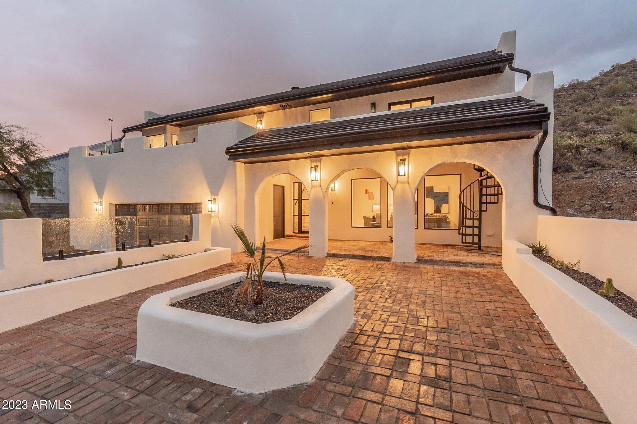 1302 W SHANGRI LA Road