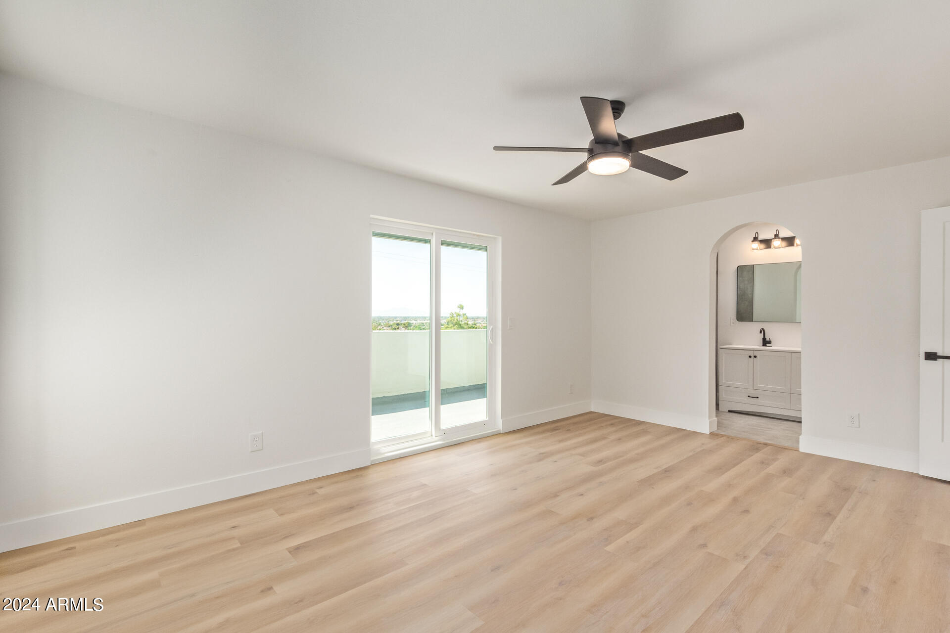 1302 W SHANGRI LA Road